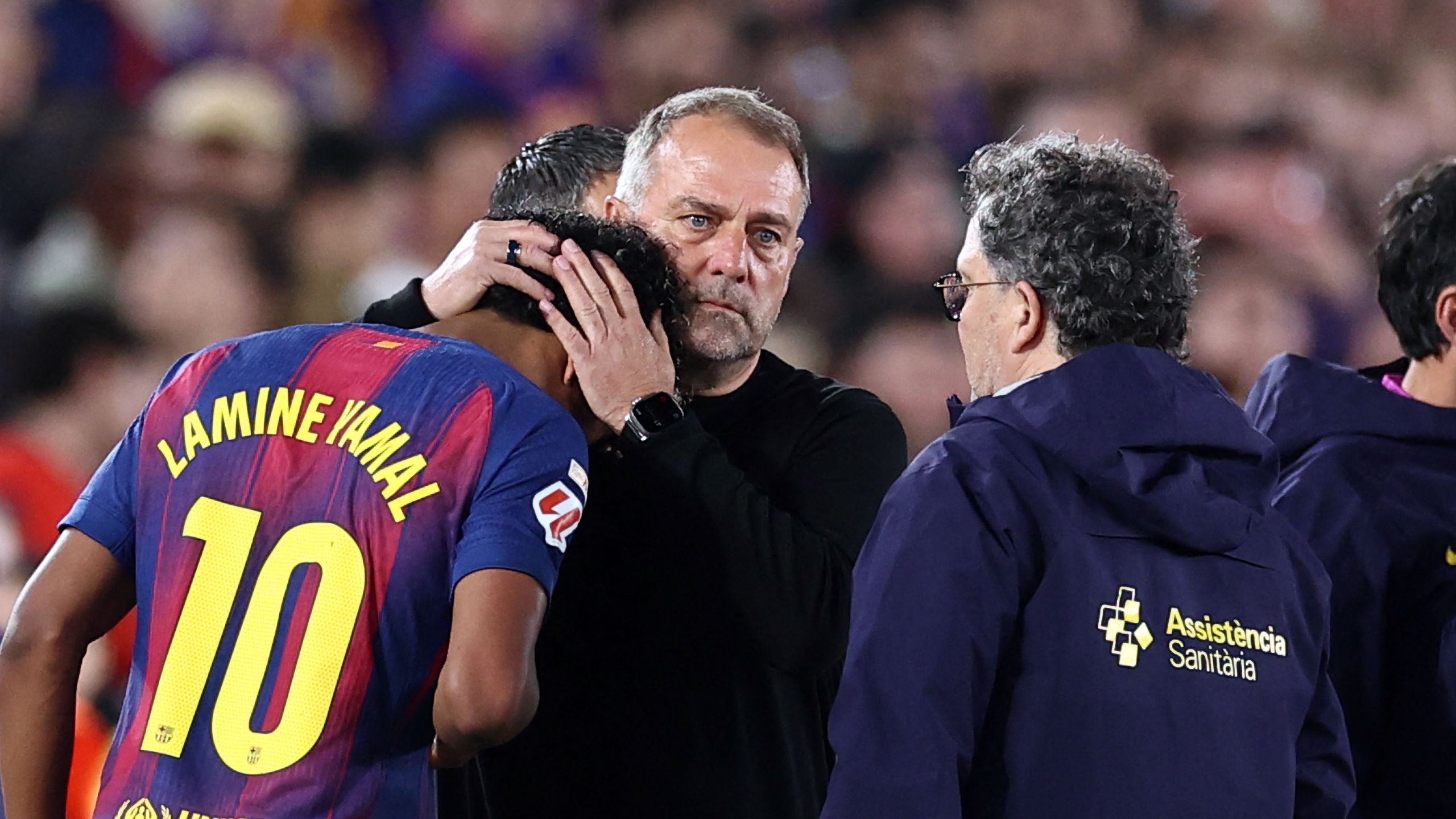 فليك ينتقد إلغاء هدف برشلونة ويبدي قلقه من إصابات يامال وكانسيلو