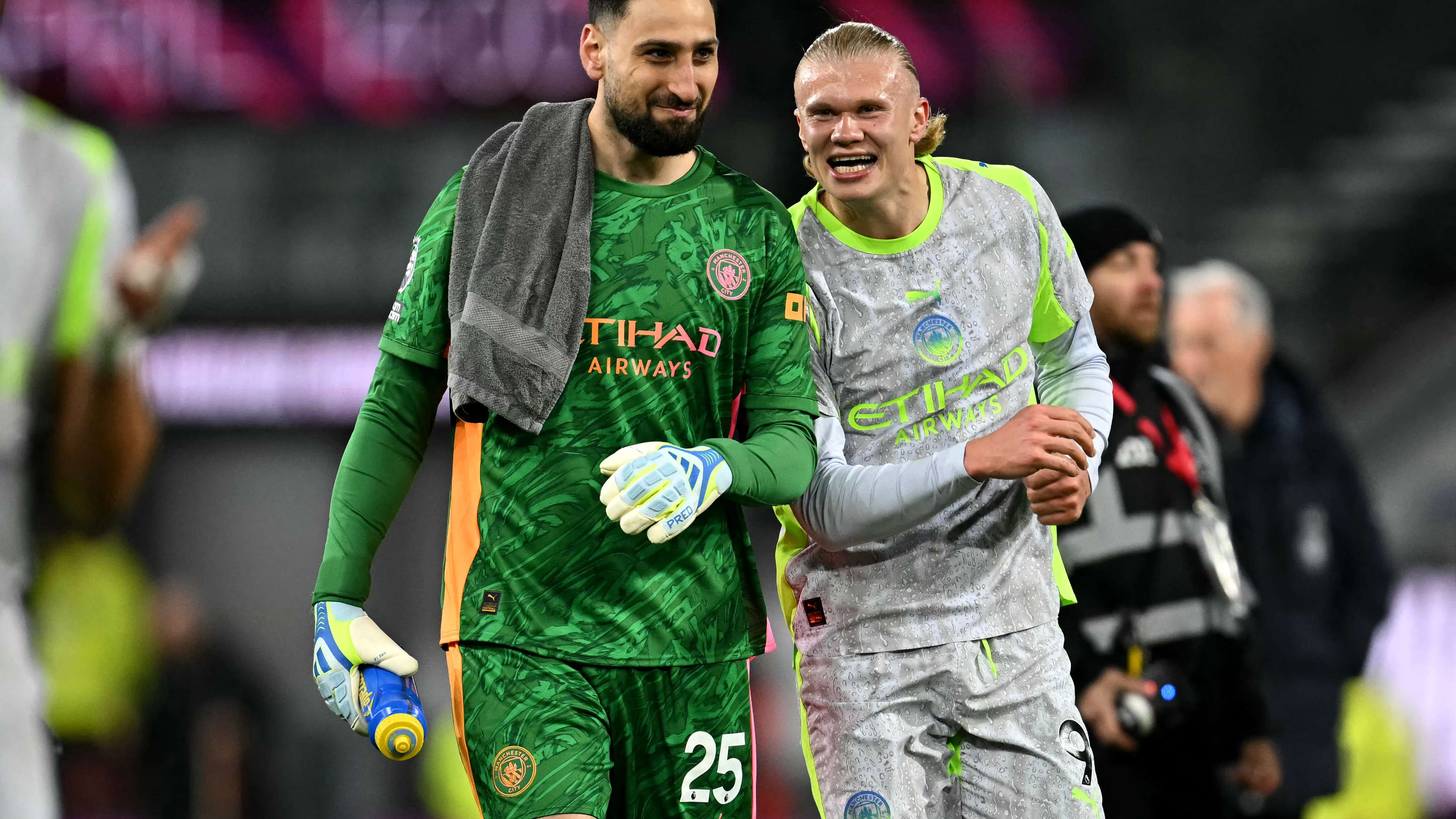 FBL-ENG-PR-BURNLEY-MAN CITY