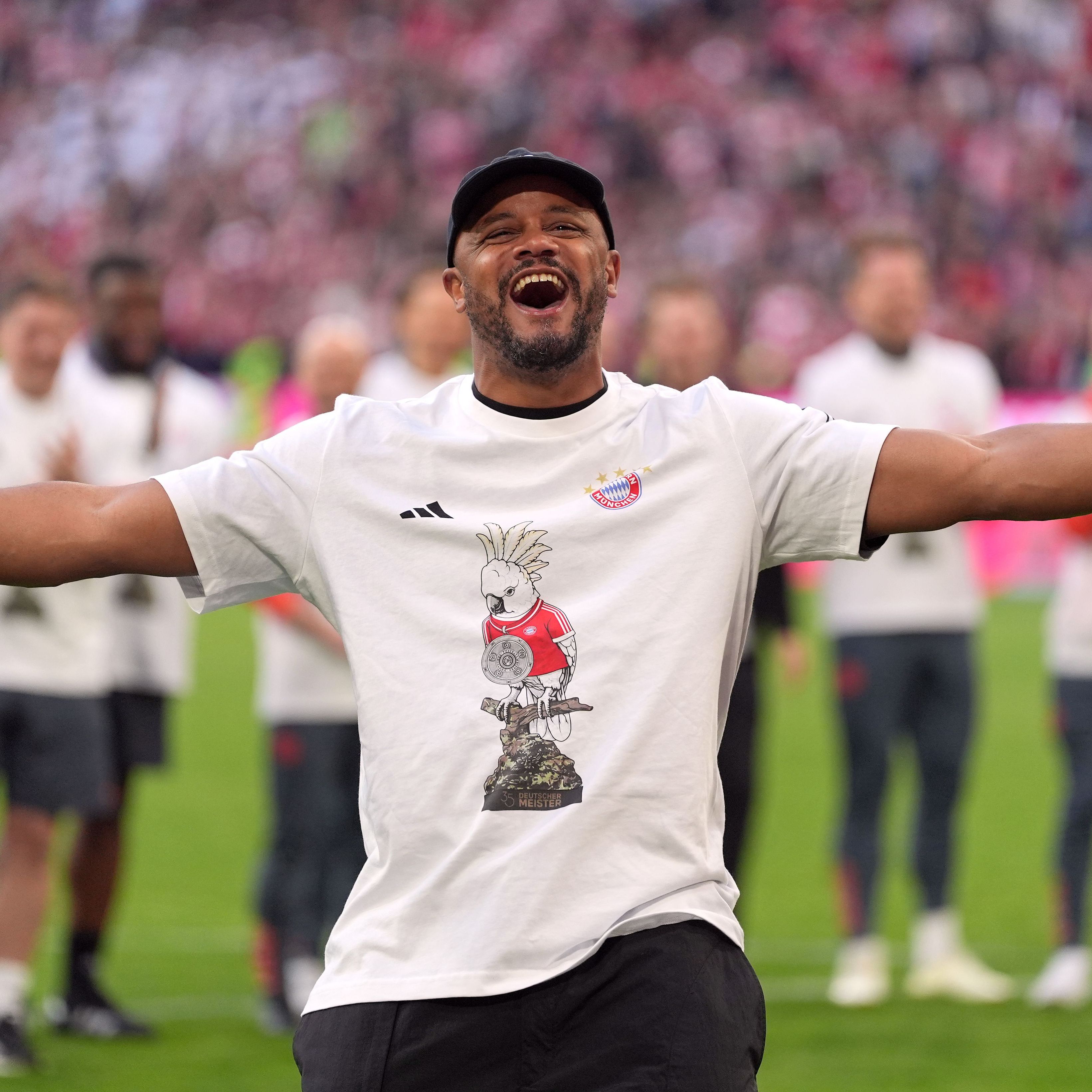 FC Bayern München v VfB Stuttgart - Bundesliga