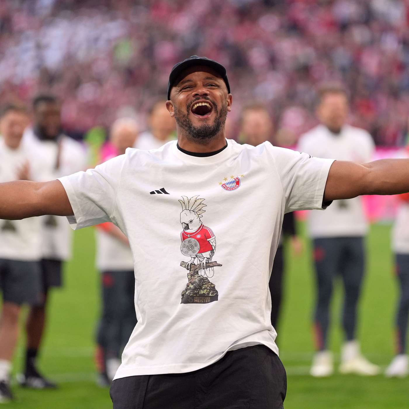 FC Bayern München v VfB Stuttgart - Bundesliga
