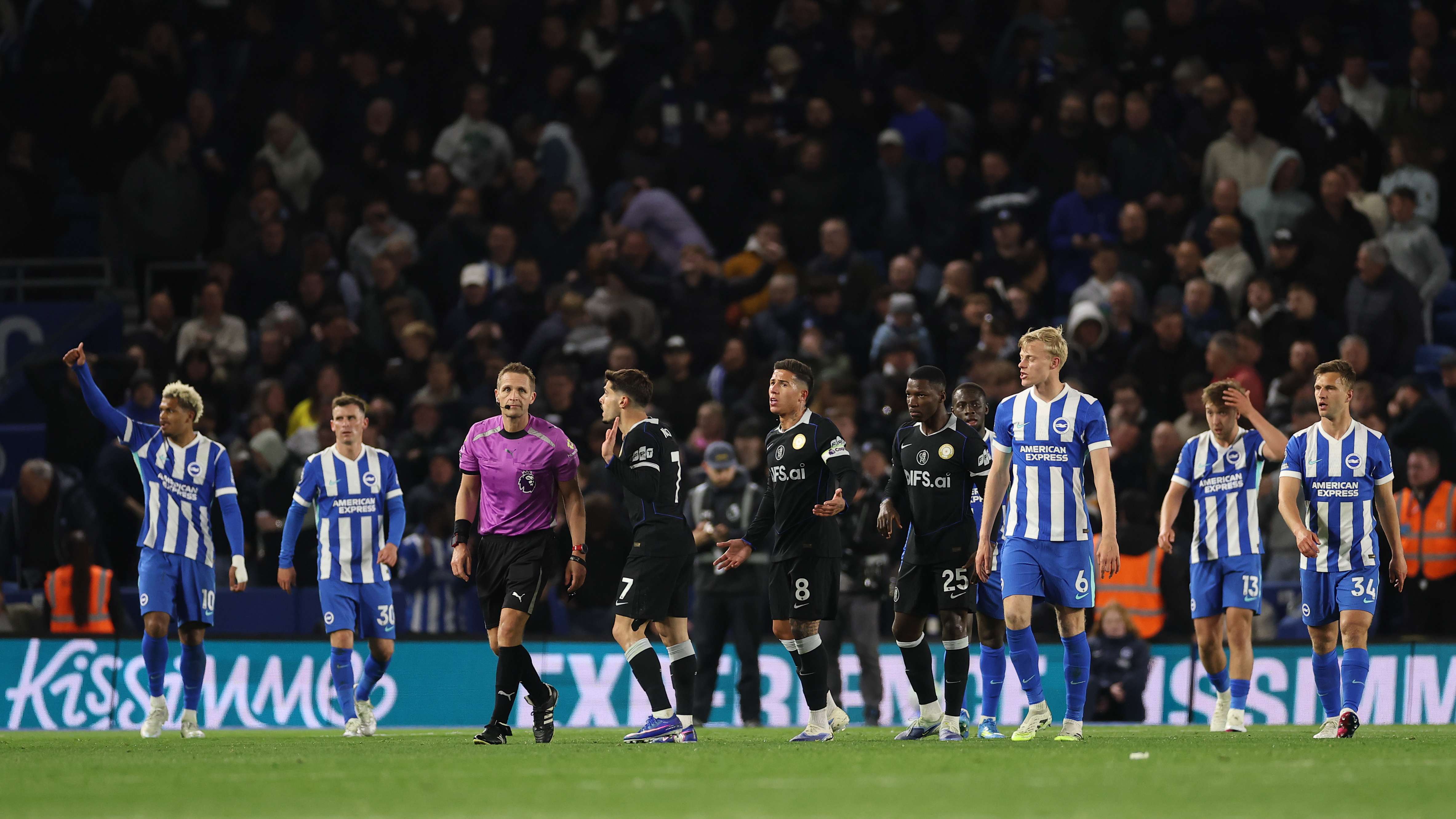 Brighton & Hove Albion v Chelsea - Premier League