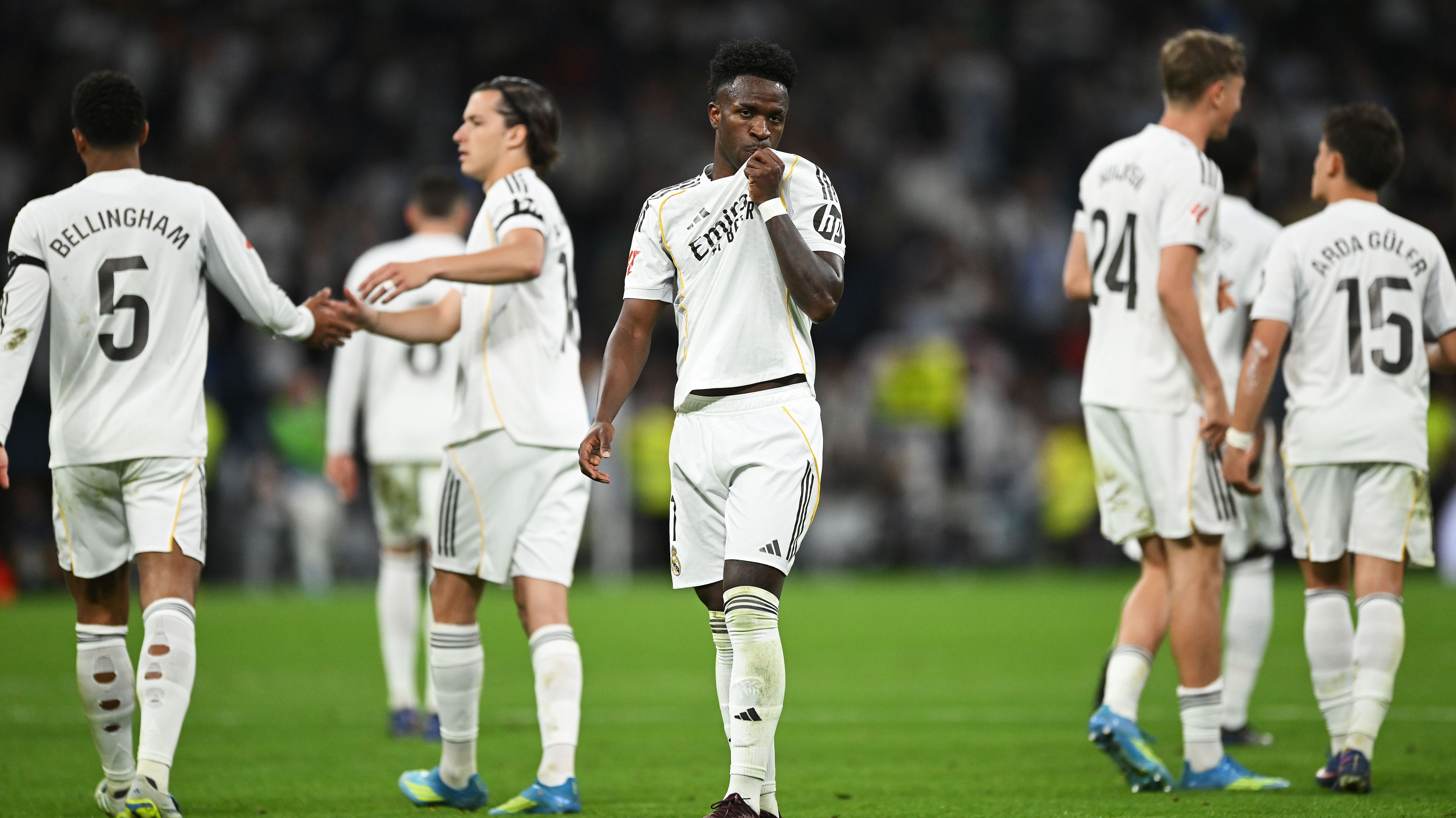 صفعة من المستقبل.. ضجيج البرنابيو يضع بيريز في قفص الاتهام