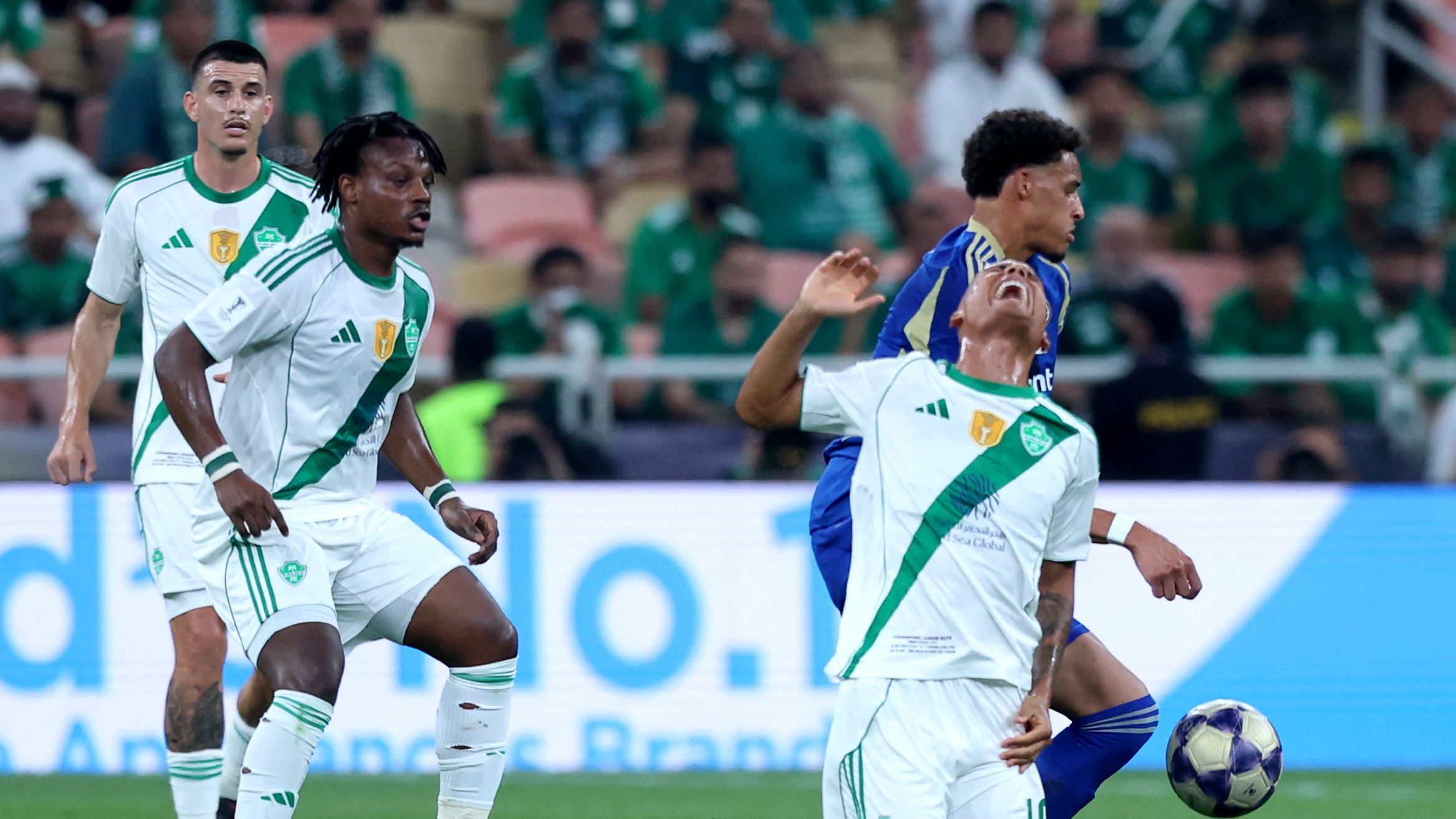 بالفيديو.. السهلاوي: الأهلي بلا أنياب.. ودفاع أوكلاند يحرج الراقي