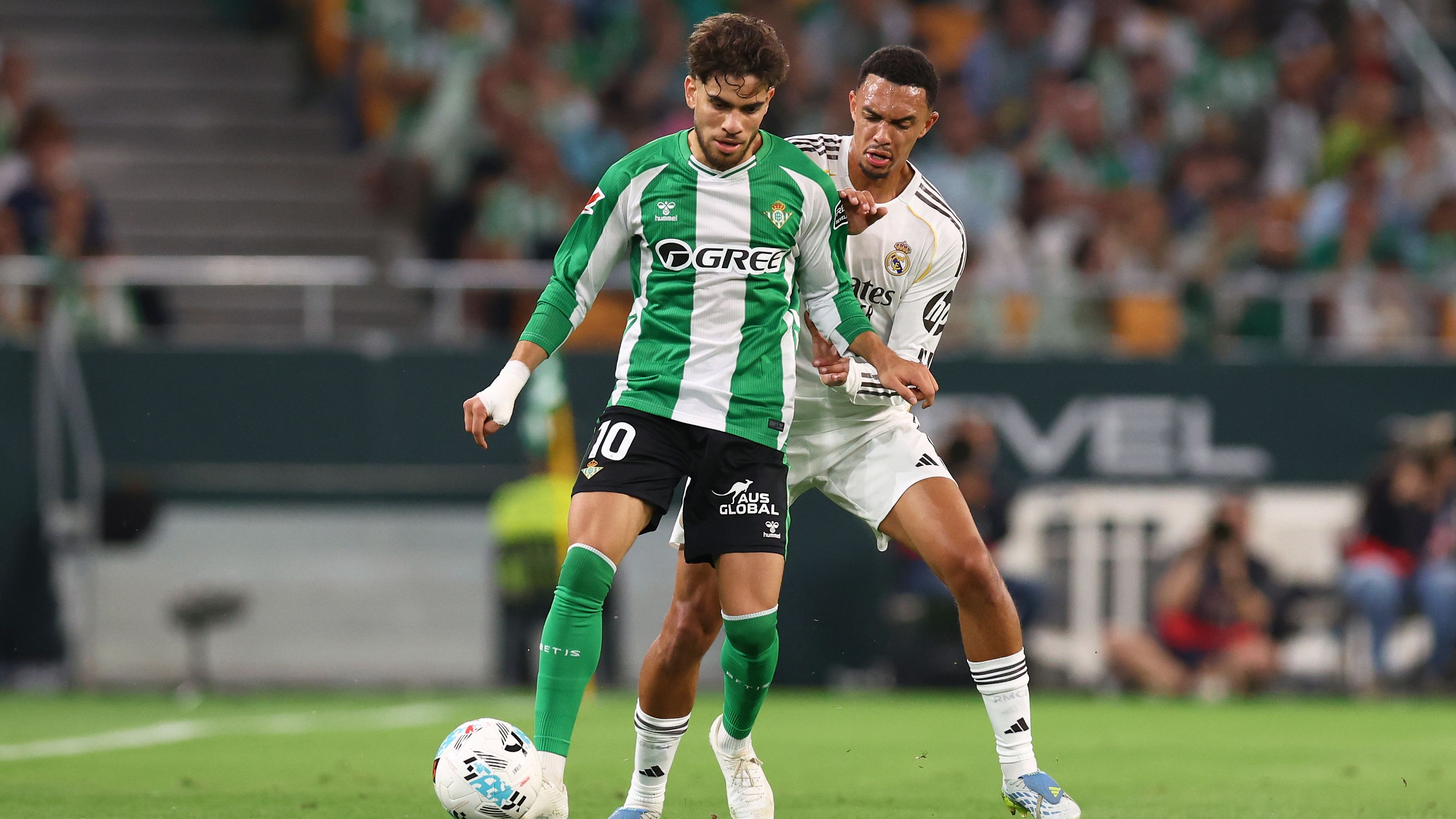 الزلزولي يشعل صراع الكبار.. وبرشلونة يترقب