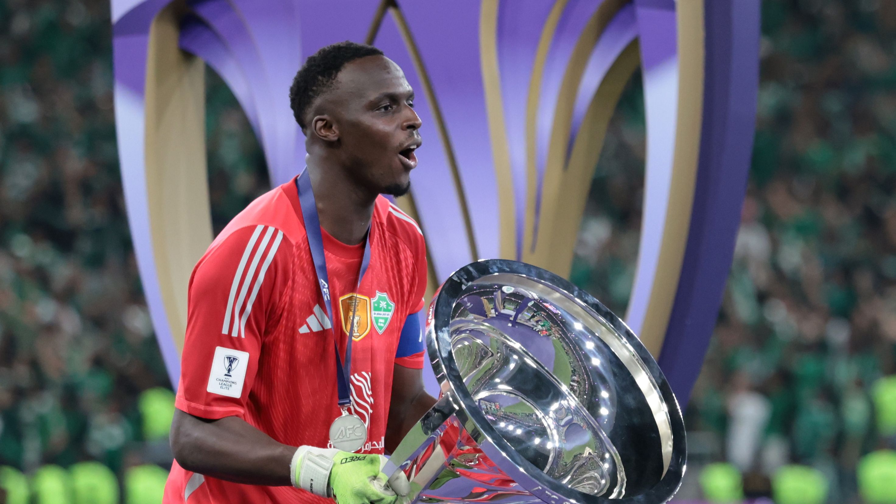 أوروبا وأفريقيا وآسيا.. إدوارد ميندي ملك النهائيات في كل القارات