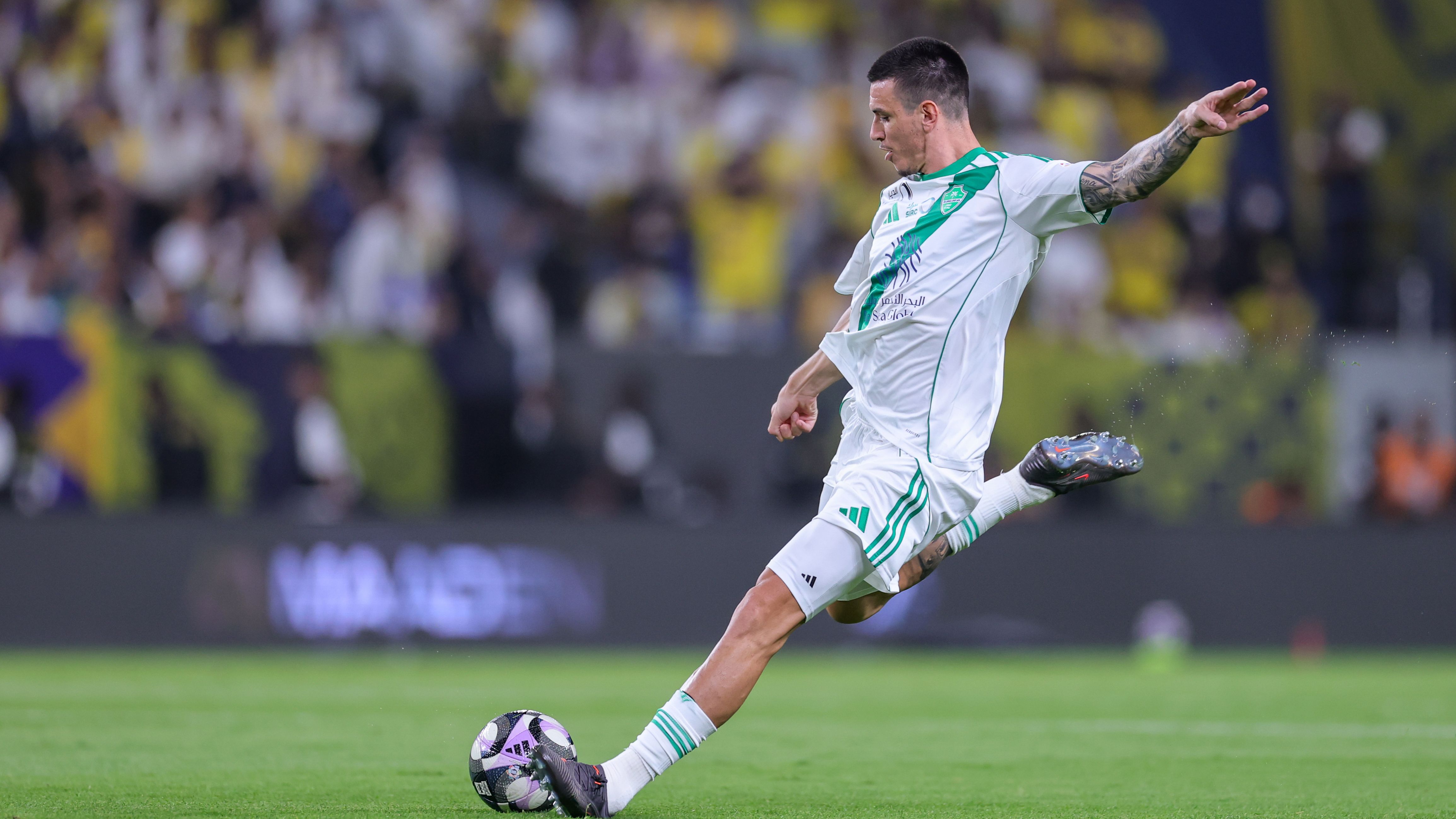 قبل مونديال الأحلام.. كيف استقبل إيبانيز الخبر الأغلى في حياته؟