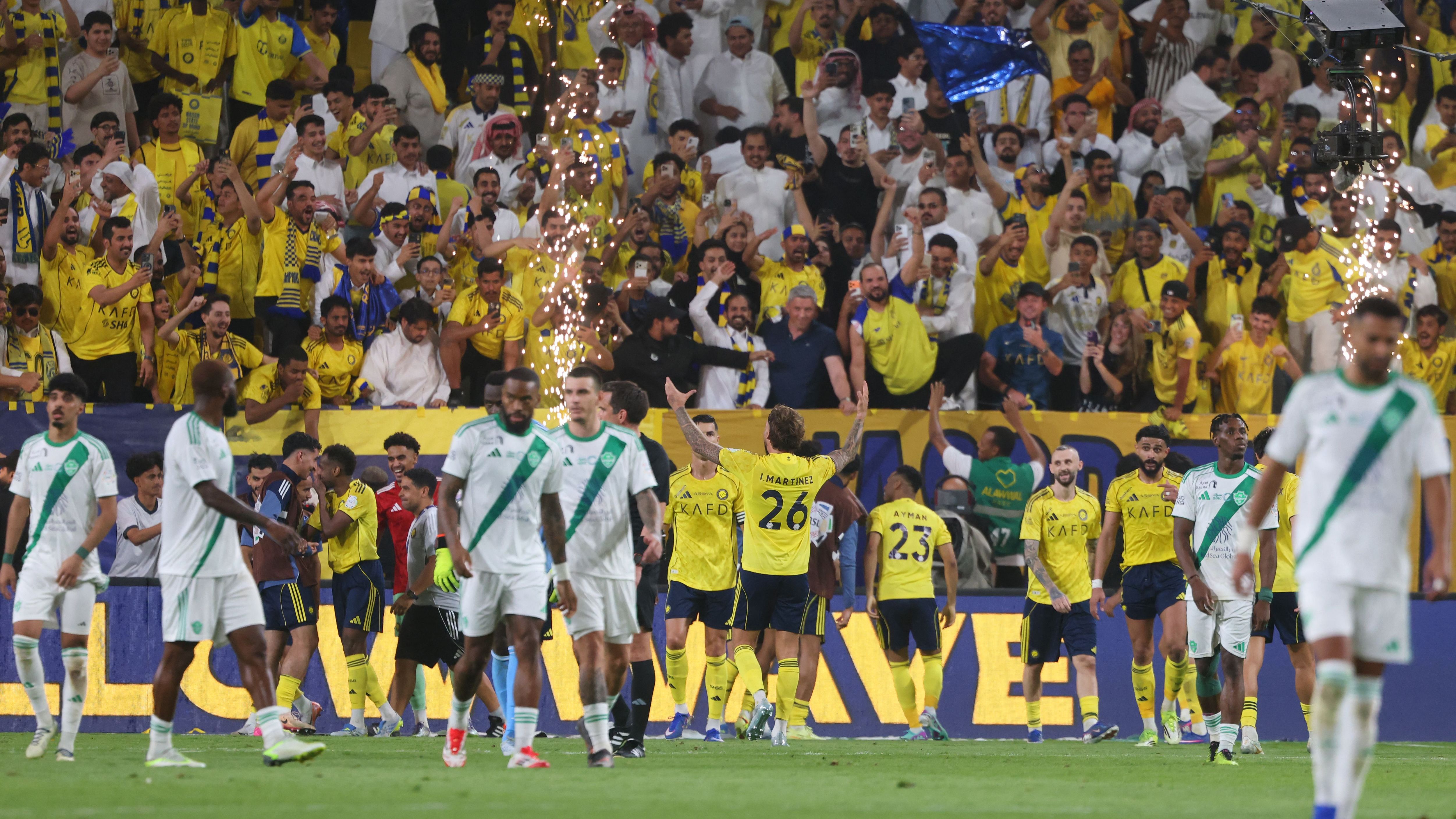 فيديو: اشتباكات نارية تسدل الستار على كلاسيكو الأهلي والنصر