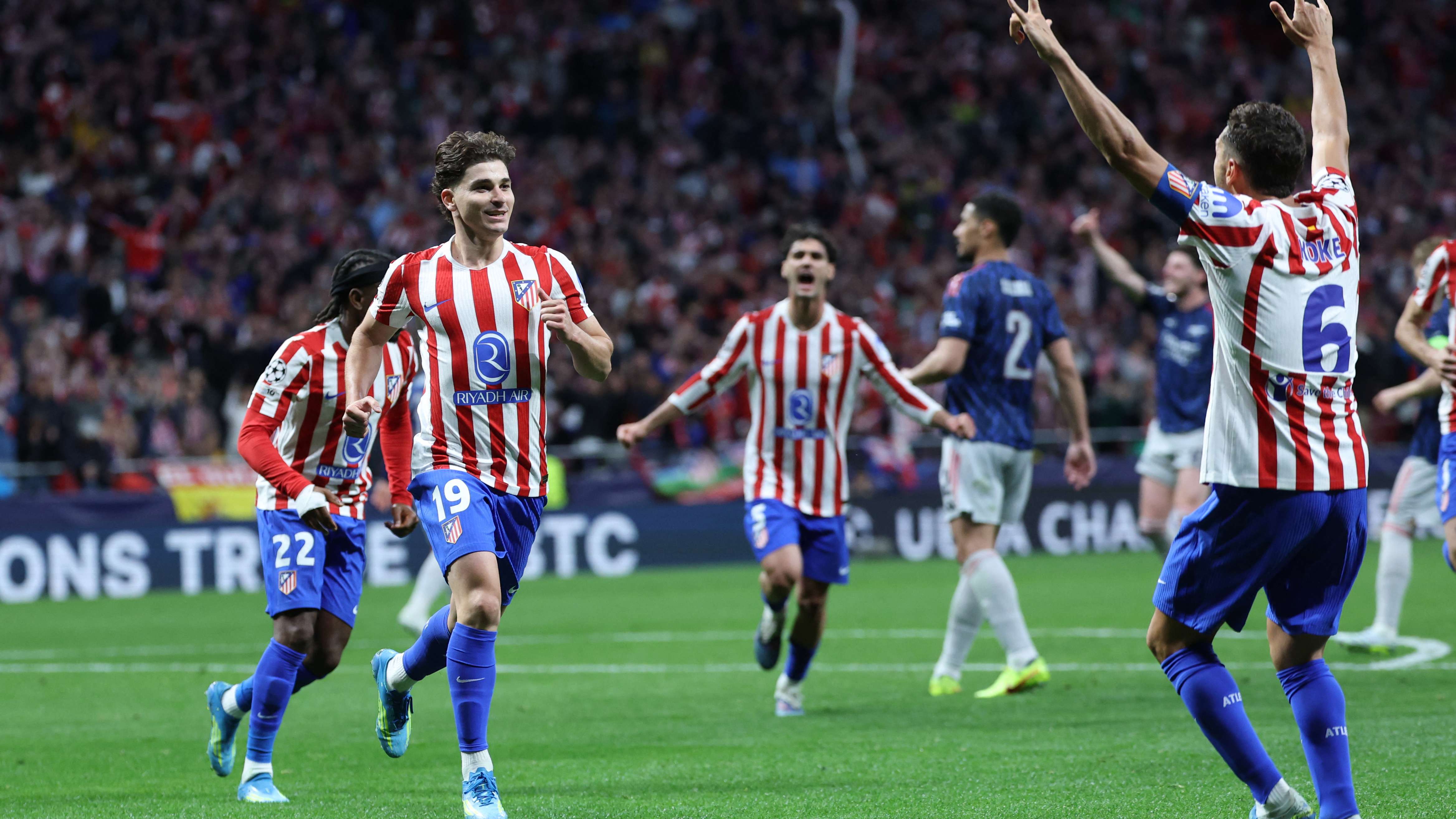 TOPSHOT-FBL-EUR-C1-ATLETICO MADRID-ARSENAL