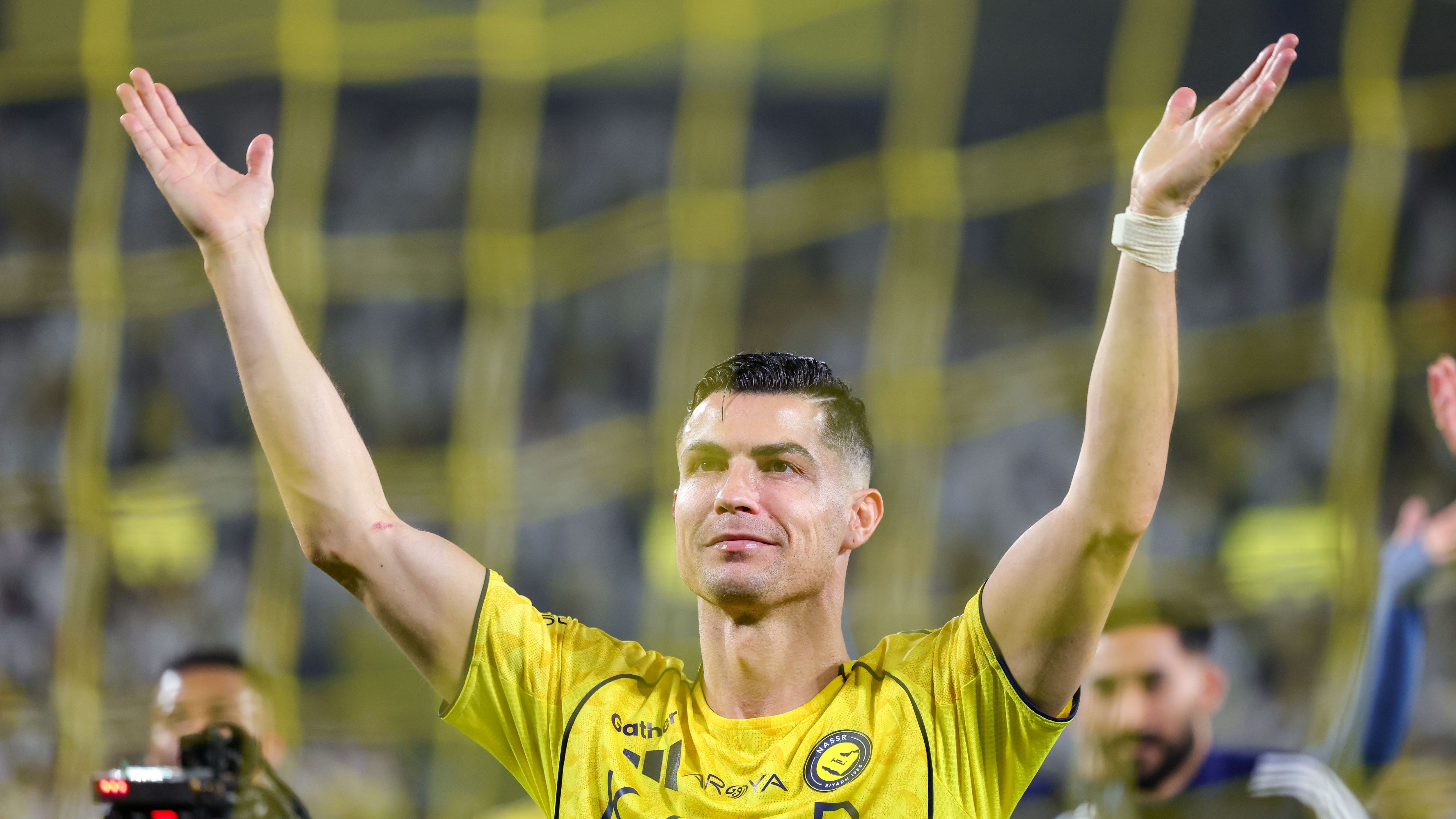 بالفيديو.. وليد الفراج: تصريحات رونالدو غير مفهومة.. وليس لها مبرر