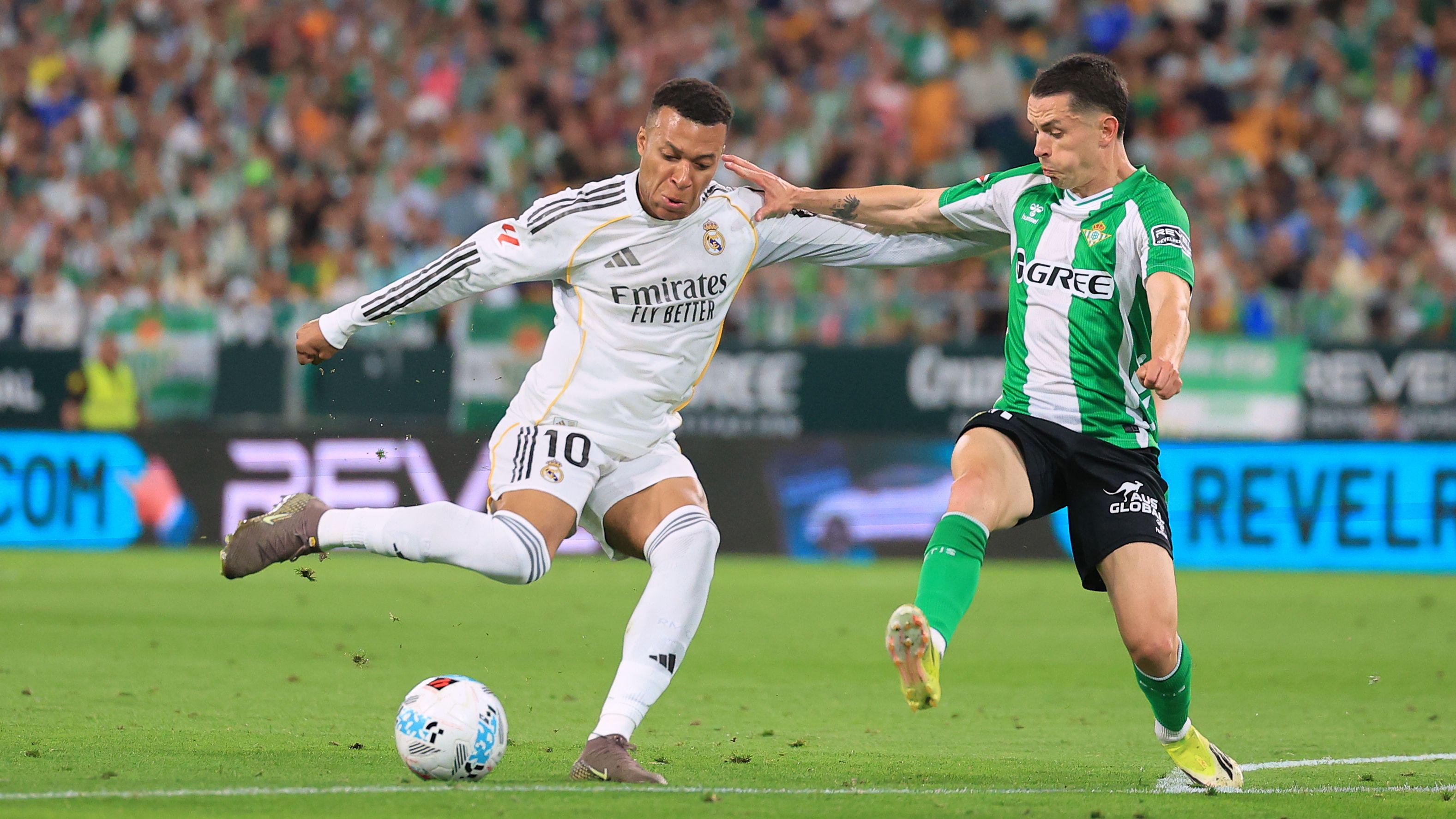 Real Betis Balompie v Real Madrid CF - LaLiga EA Sports