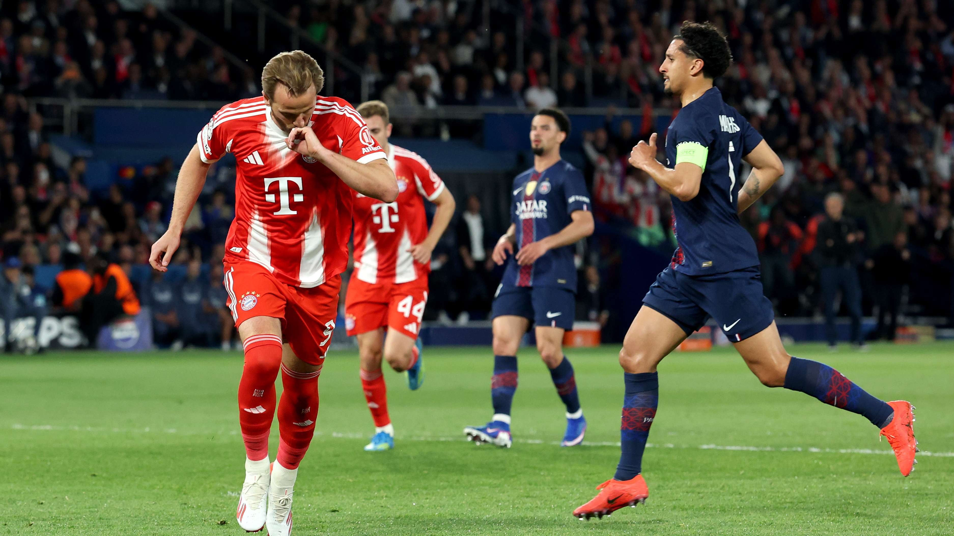 Paris Saint-Germain v FC Bayern München - UEFA Champions League 2025/26 Semi Final First Leg