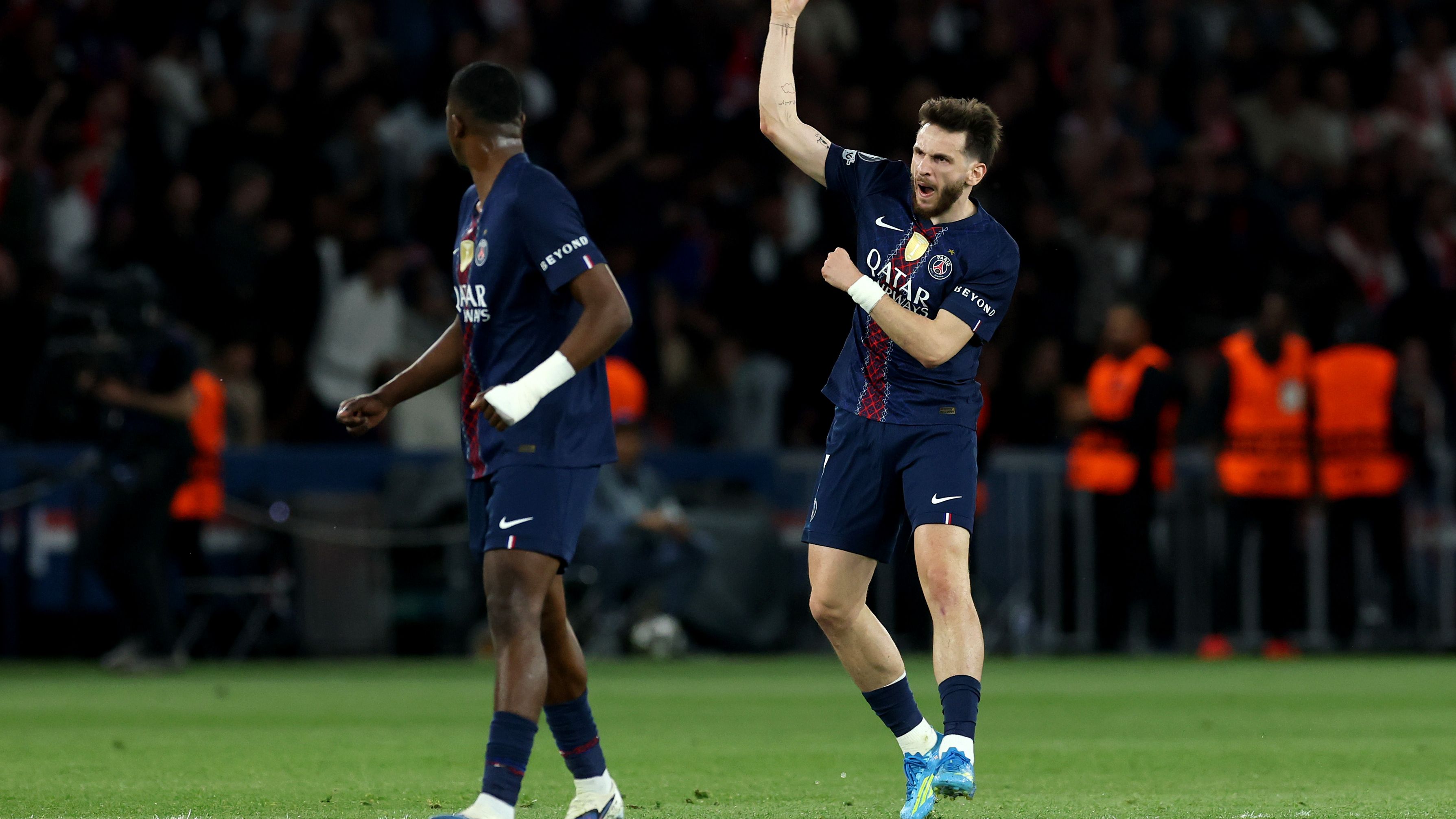 فيديو.. كفاراتسخيليا يثبت أقدامه على عرش باريسي خاص