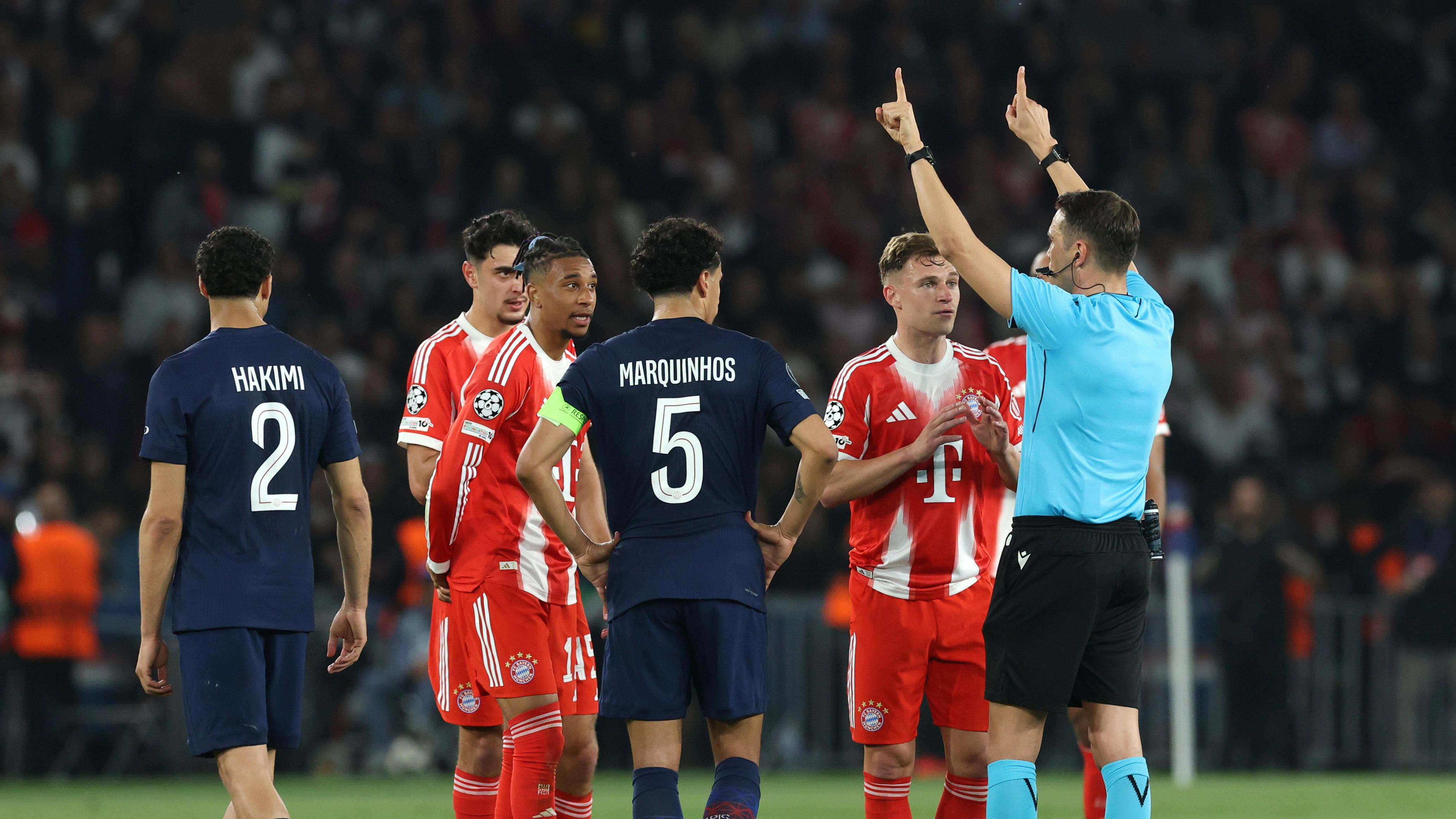 حركة اليد.. خبير تحكيمي يدلي برأيه في ركلة جزاء باريس أمام بايرن