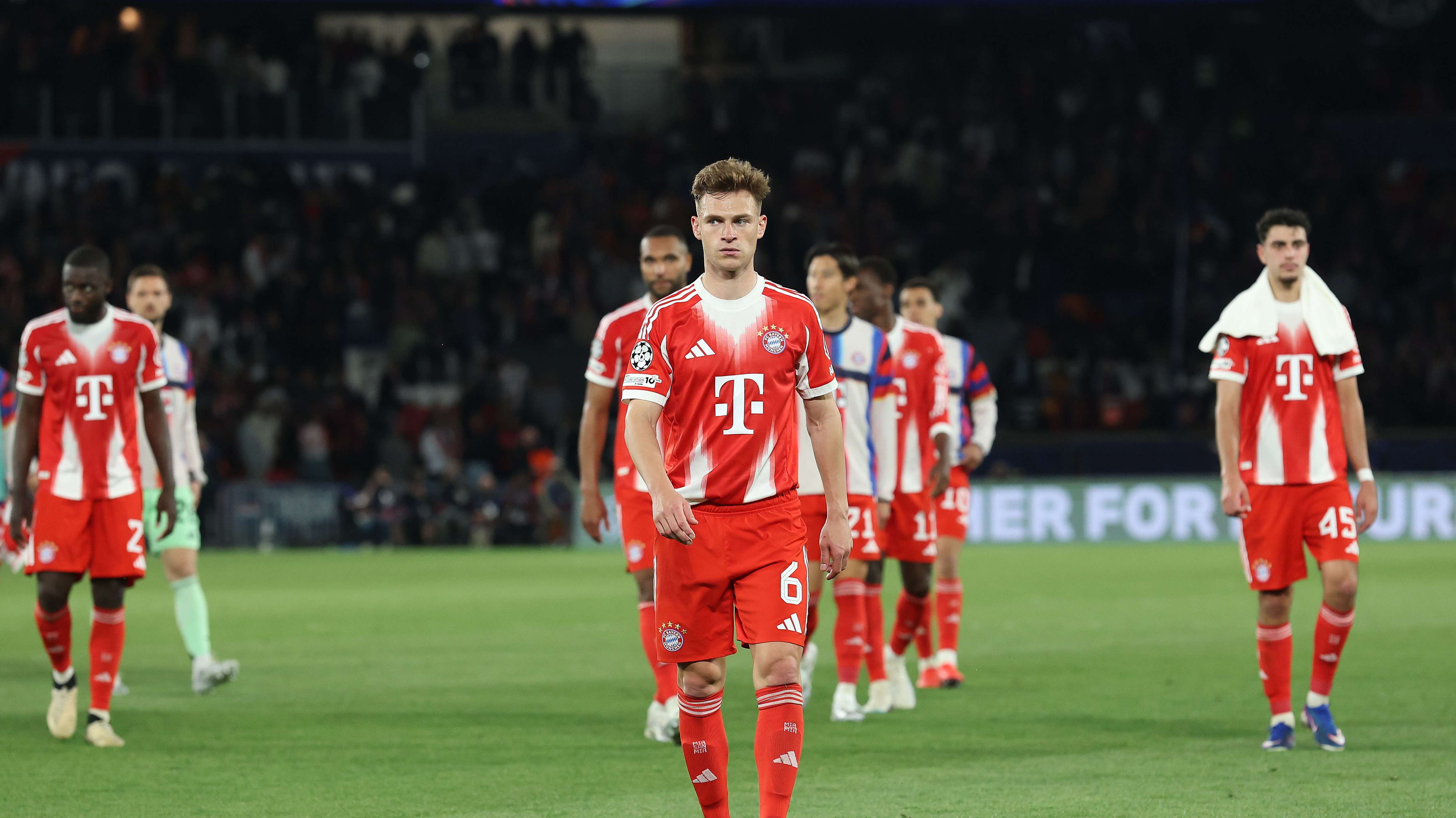 Paris Saint-Germain v FC Bayern München - UEFA Champions League 2025/26 Semi Final First Leg