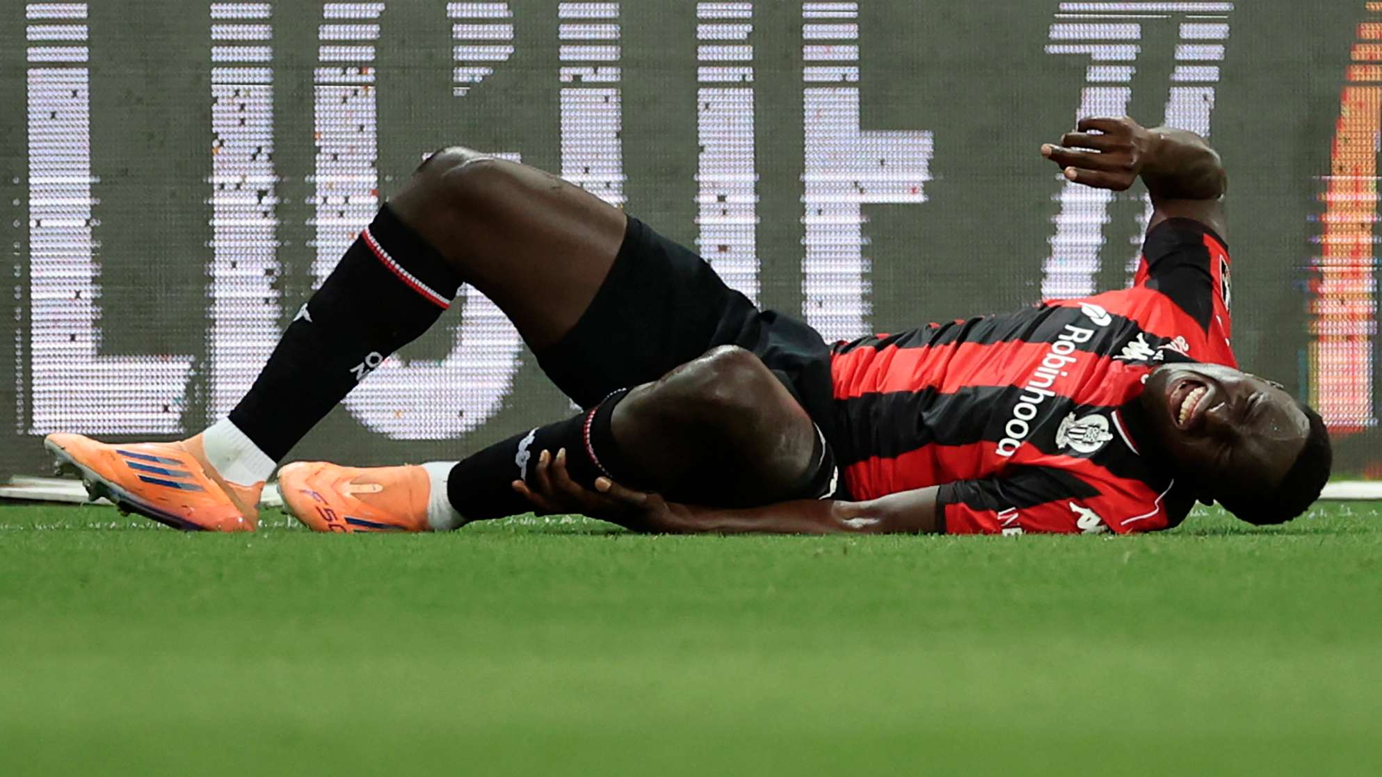 FBL-FRA-LIGUE1-NICE-LENS