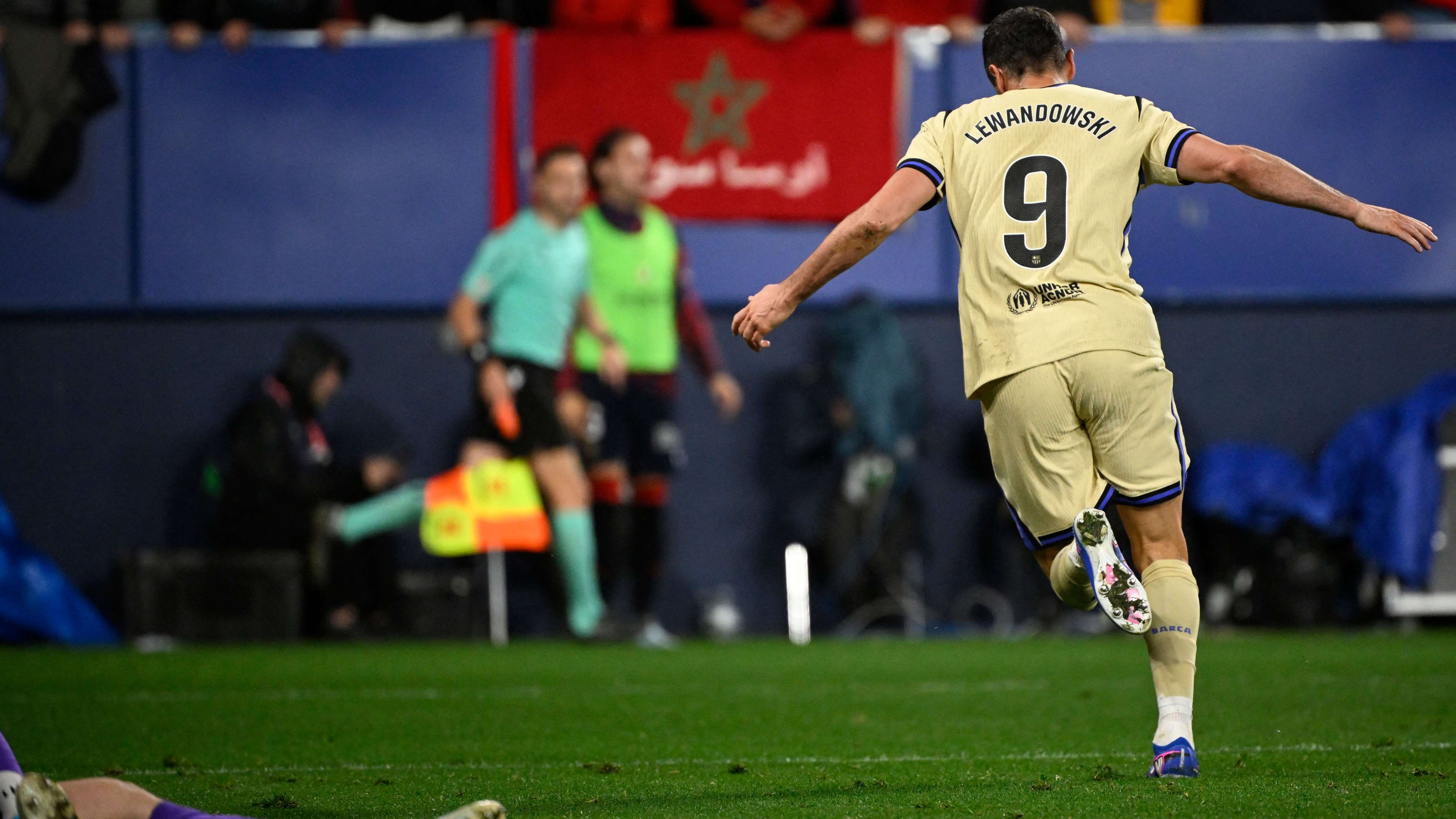FBL-ESP-LIGA-OSASUNA-BARCELONA