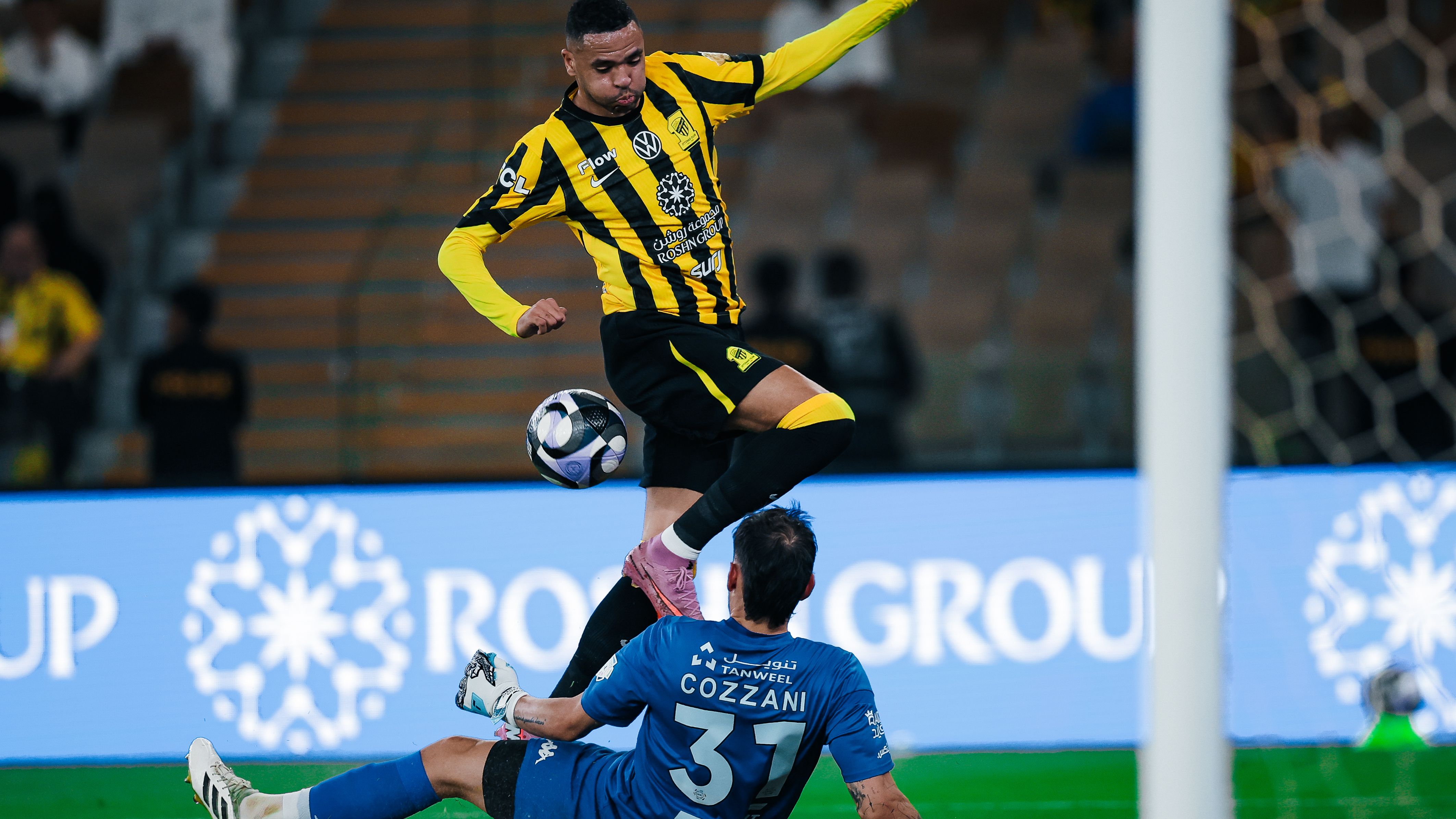 نادٍ سعودي يستهدف إنقاذ يوسف النصيري من جحيم الاتحاد