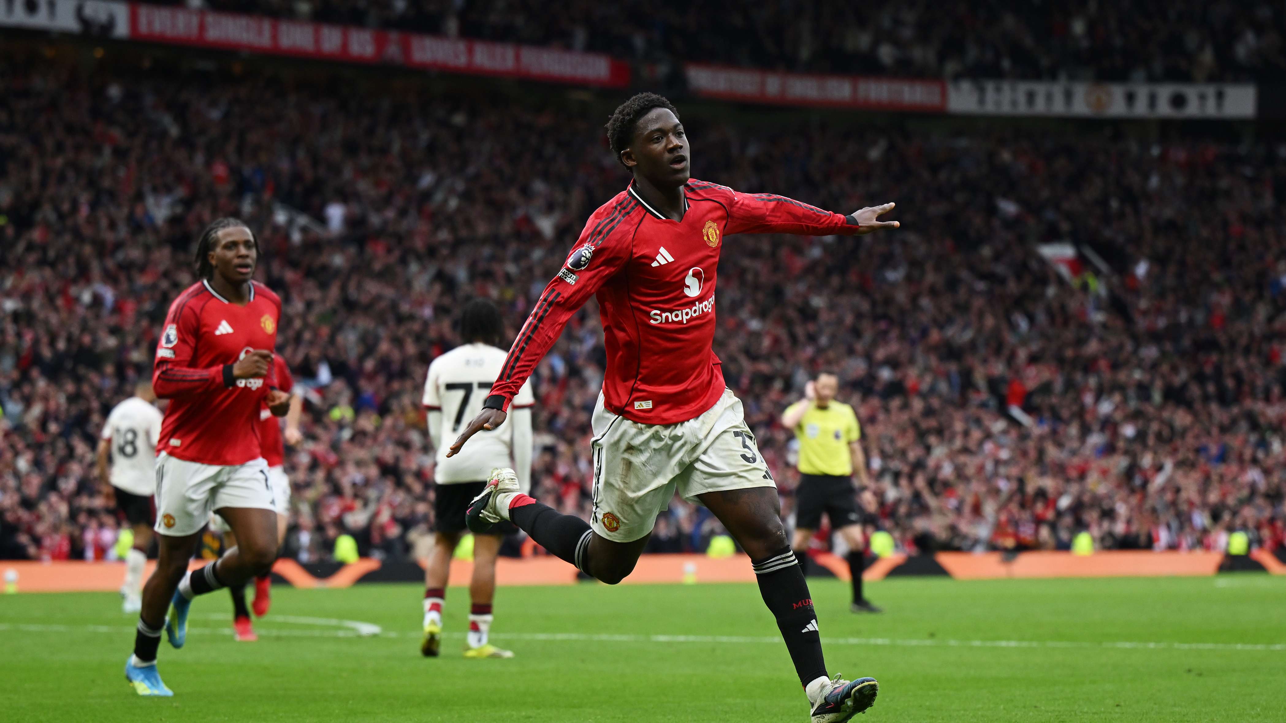 Manchester United v Liverpool - Premier League