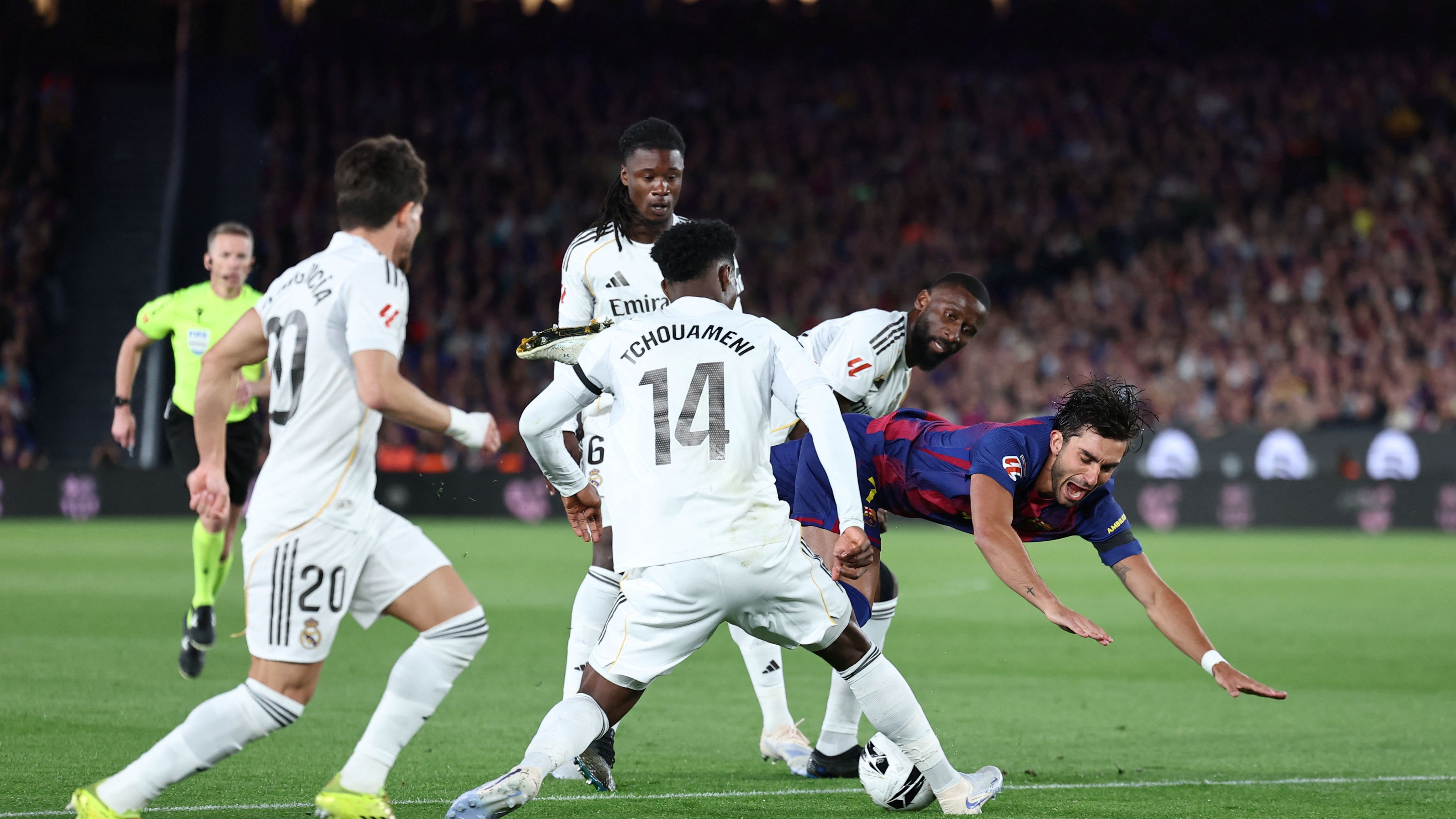 ريال مدريد يستعيد نجمه في افتتاح الليجا
