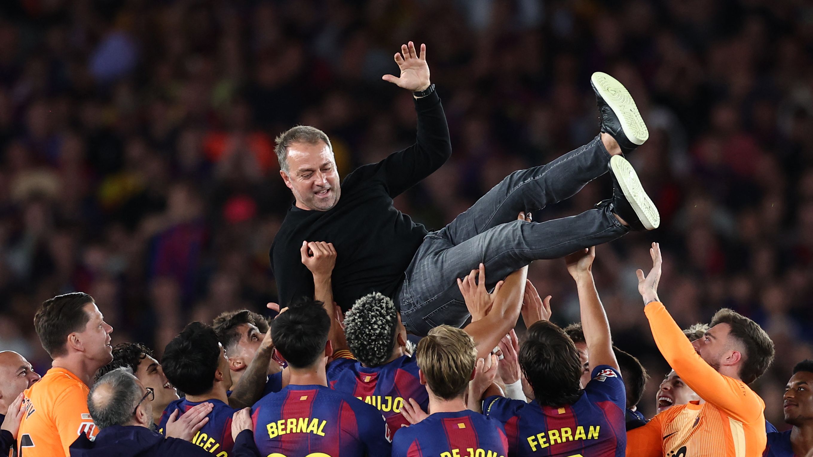 متفوقا على ريال مدريد ومانشستر سيتي.. برشلونة يفوز بخدمات موهبة جيرونا