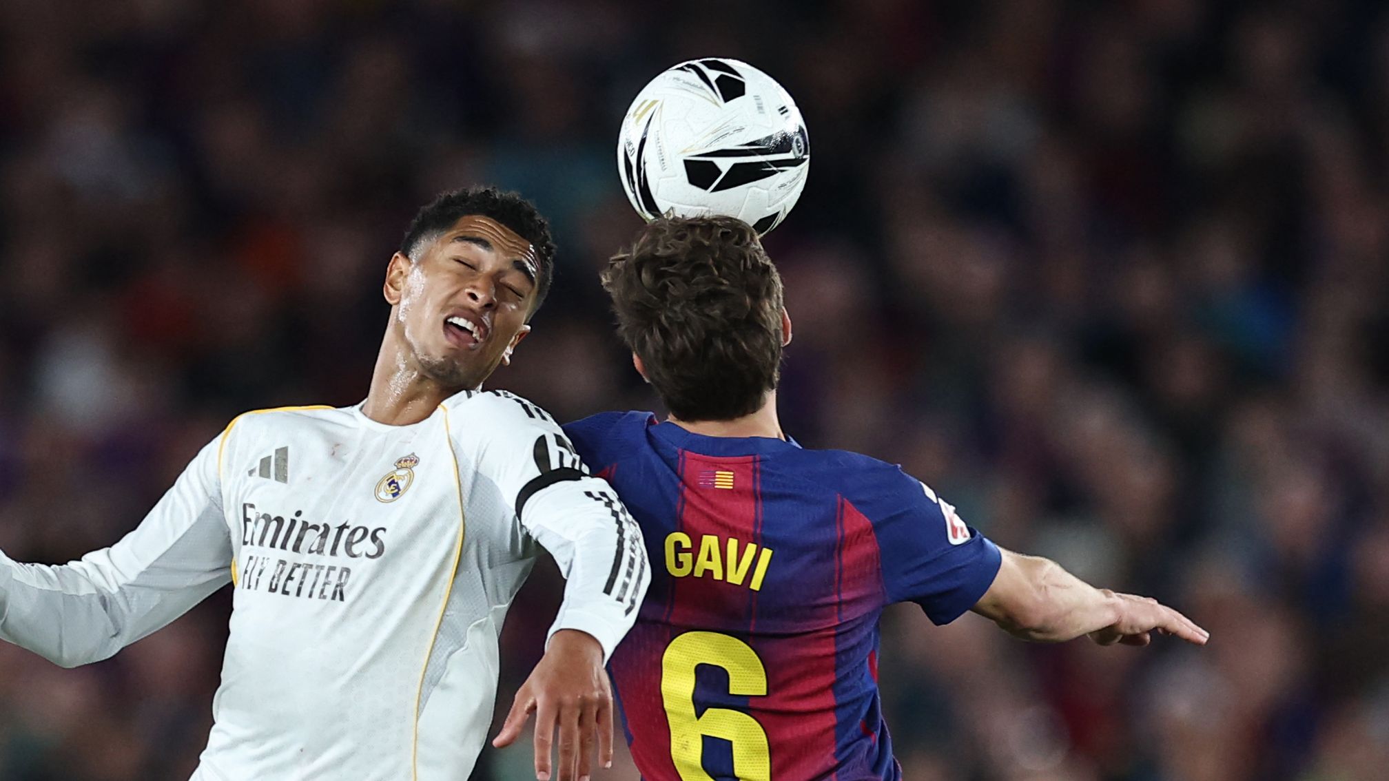 أسطورة ريال مدريد: أتوقع الانتصار على برشلونة بثلاثية