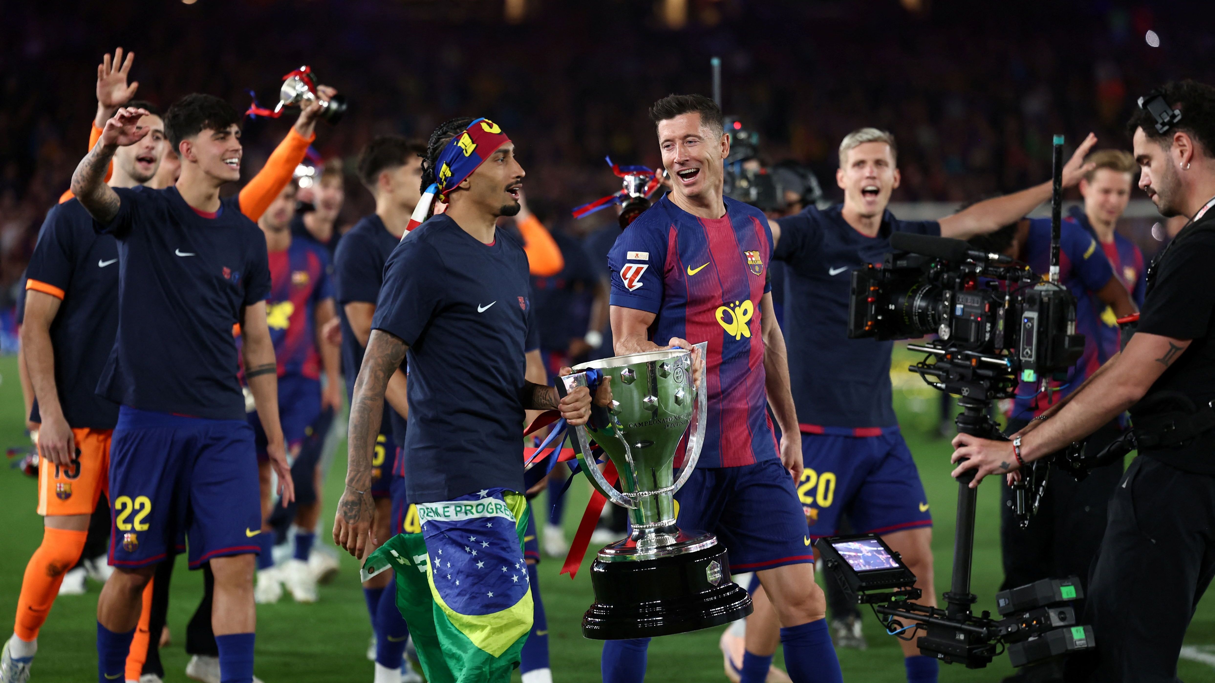 كوندي يحسم مستقبله مع برشلونة بكلمات واضحة