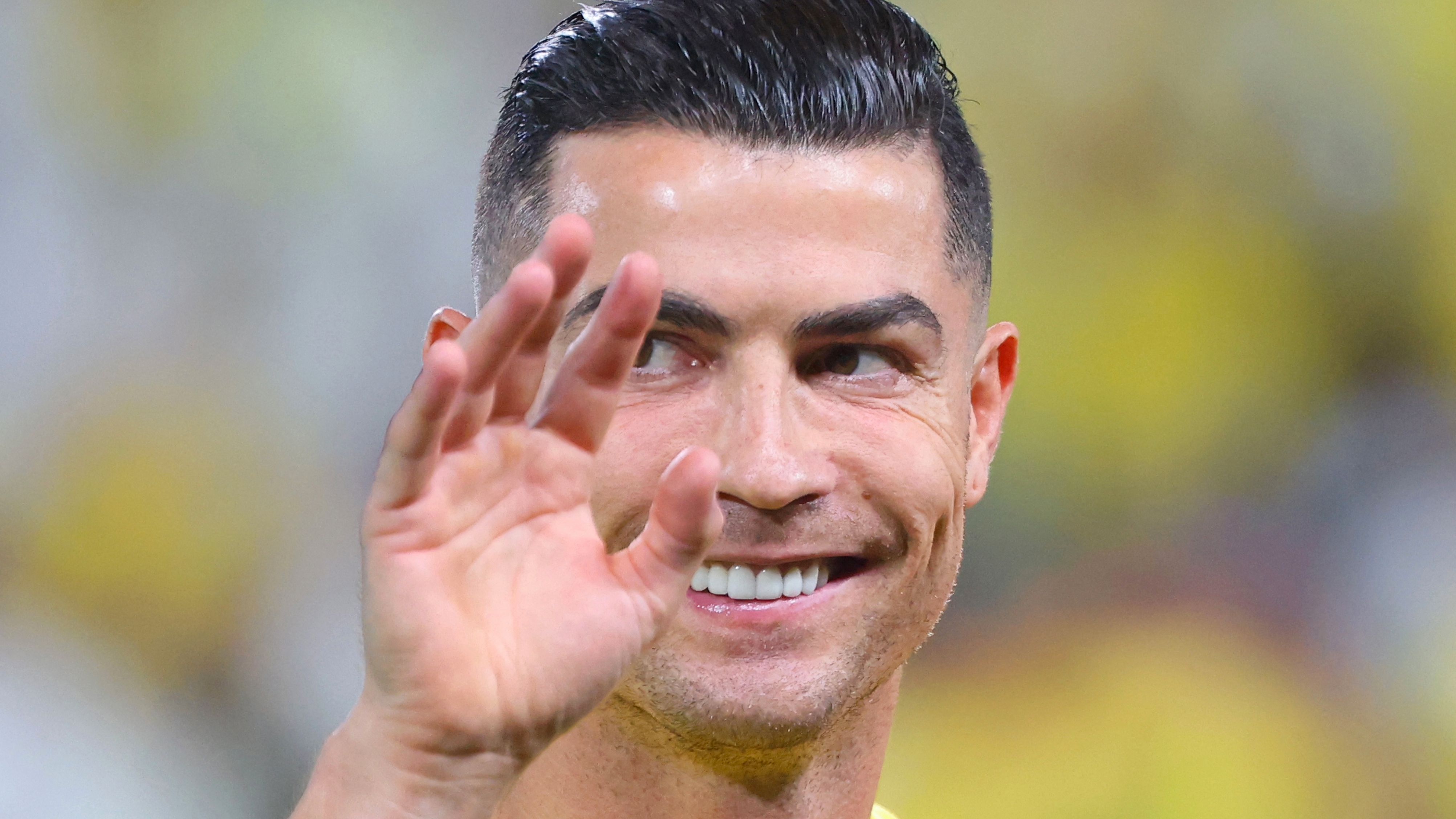 بالفيديو.. سامي الجابر: النصر يحتاج إلى مهاجم أفضل من رونالدو!