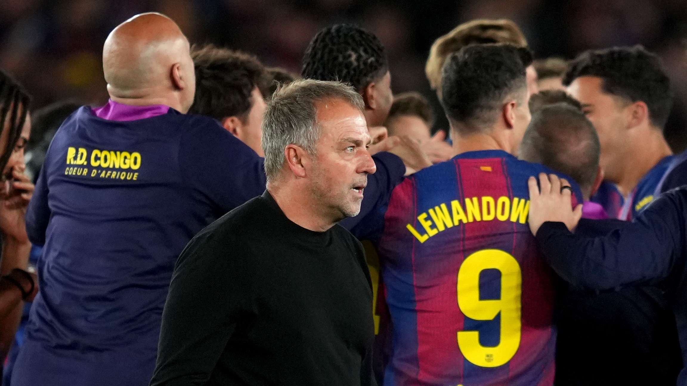 برشلونة يتوج بلقب الدوري الإسباني بفوزه على ريال مدريد في الكلاسيكو — image 6