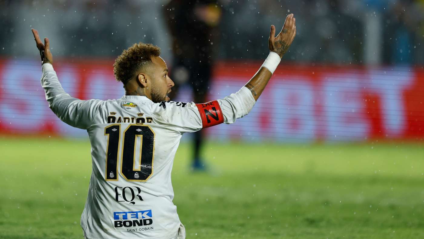 Santos v Bragantino - Brasileirao 2026