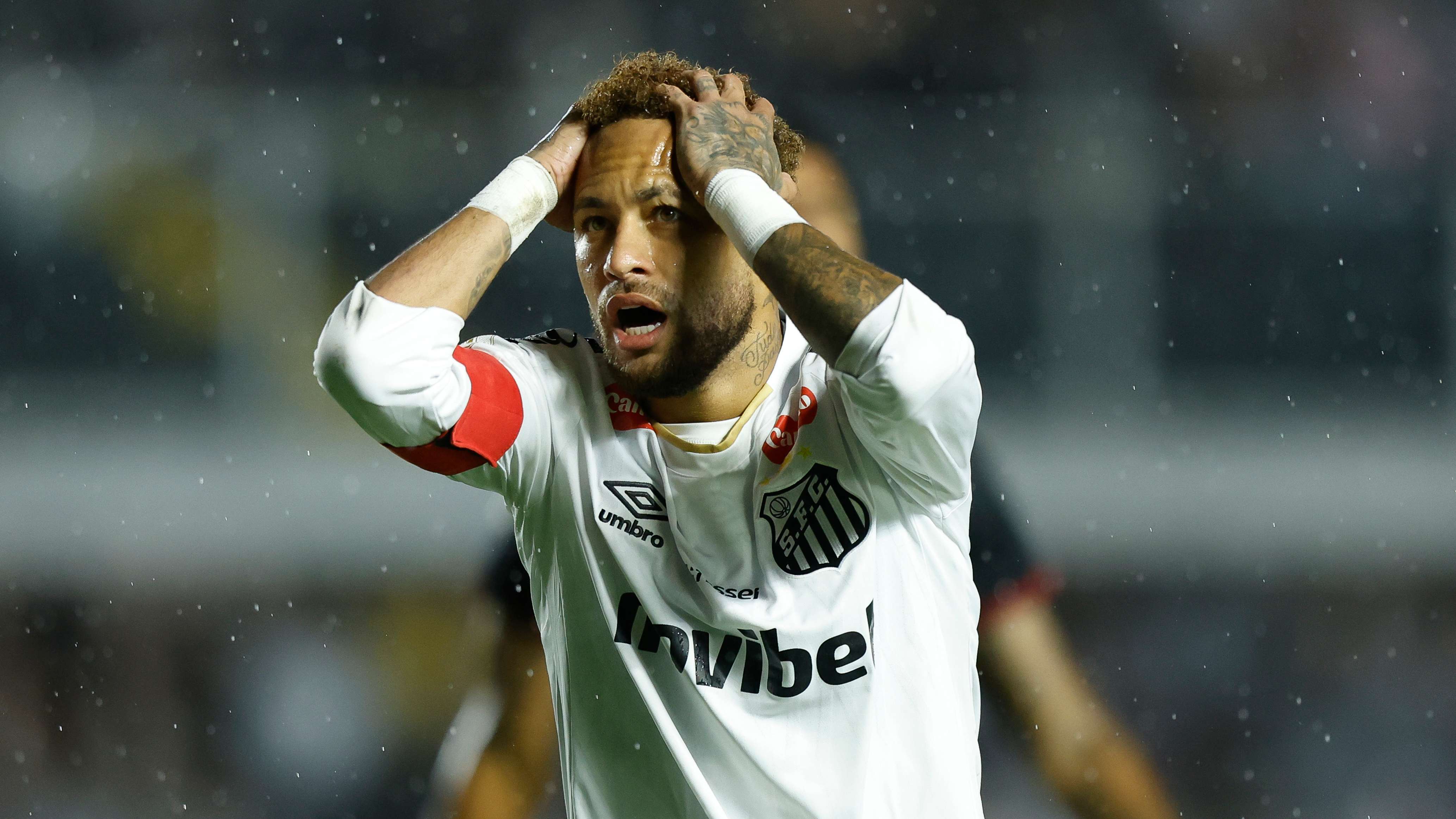 Santos v Bragantino - Brasileirao 2026