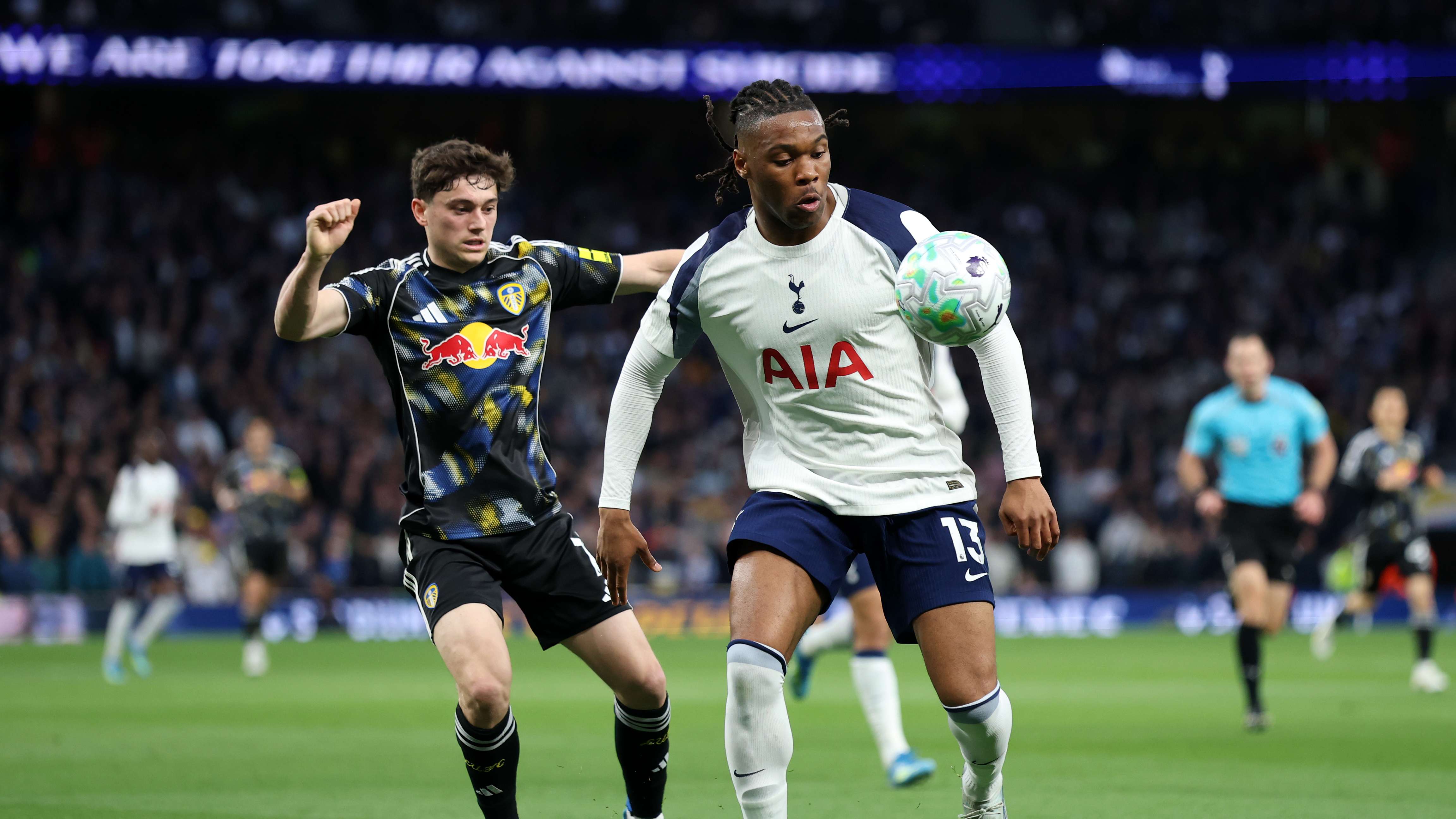 Tottenham Hotspur v Leeds United - Premier League