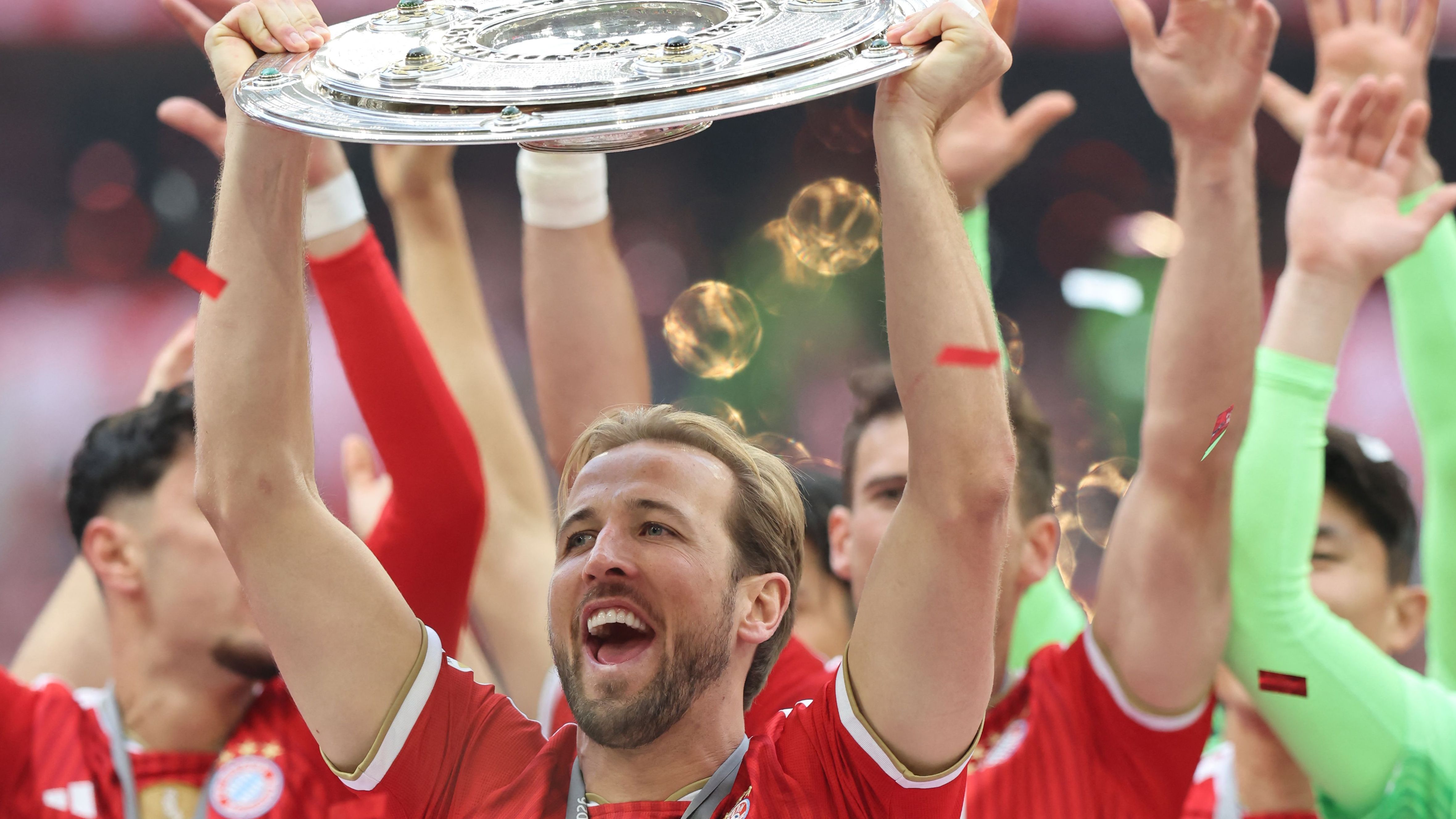 كيفية شراء تذاكر الدوري الألماني 2026/27: مباريات الجولات، ومتوسط أسعار التذاكر، والمزيد