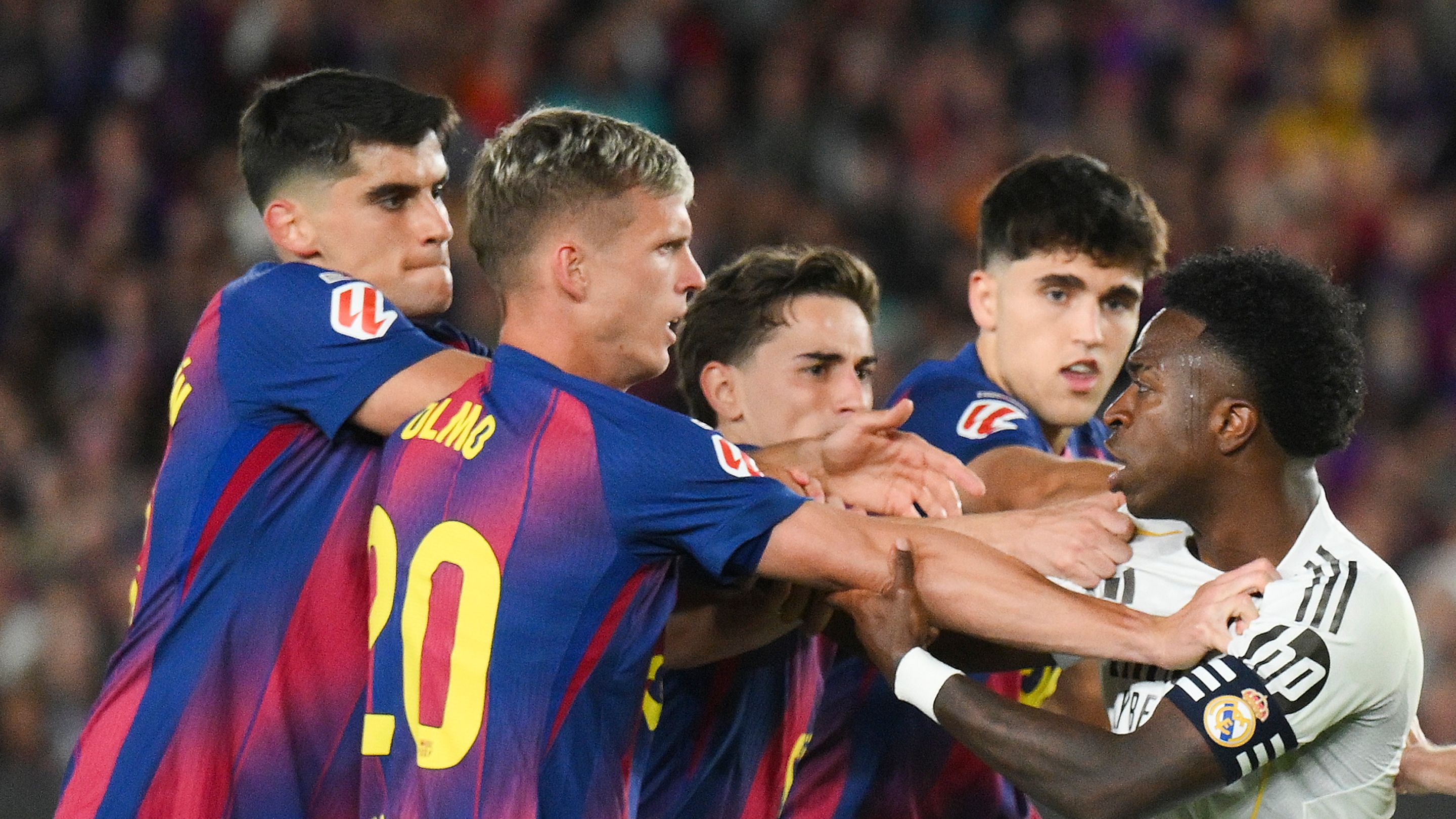 نجم برشلونة يرفض الاستهانة بالريال: لا يمكن اعتبارهم "موتى"
