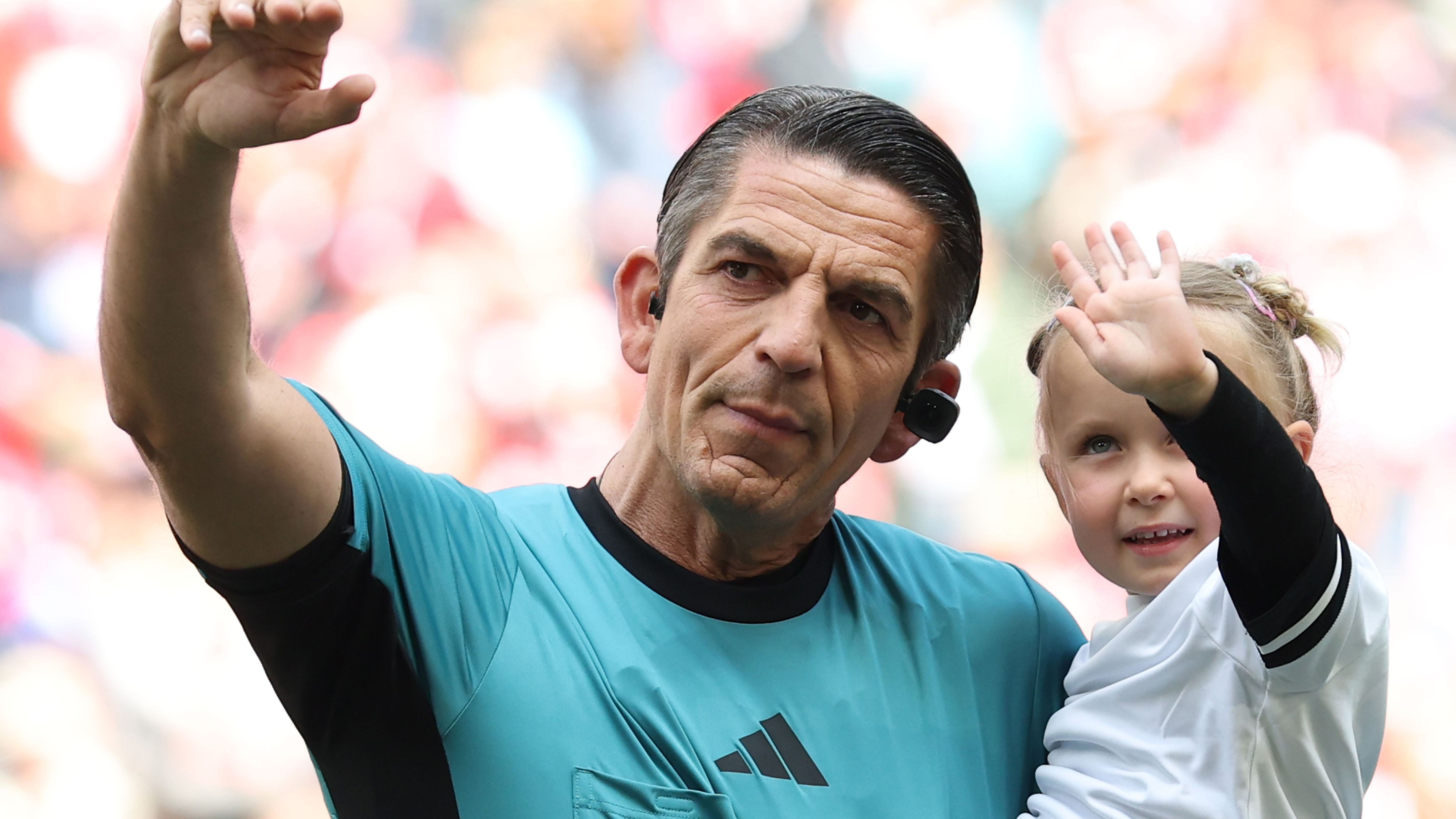 FC Bayern München v 1. FC Köln - Bundesliga