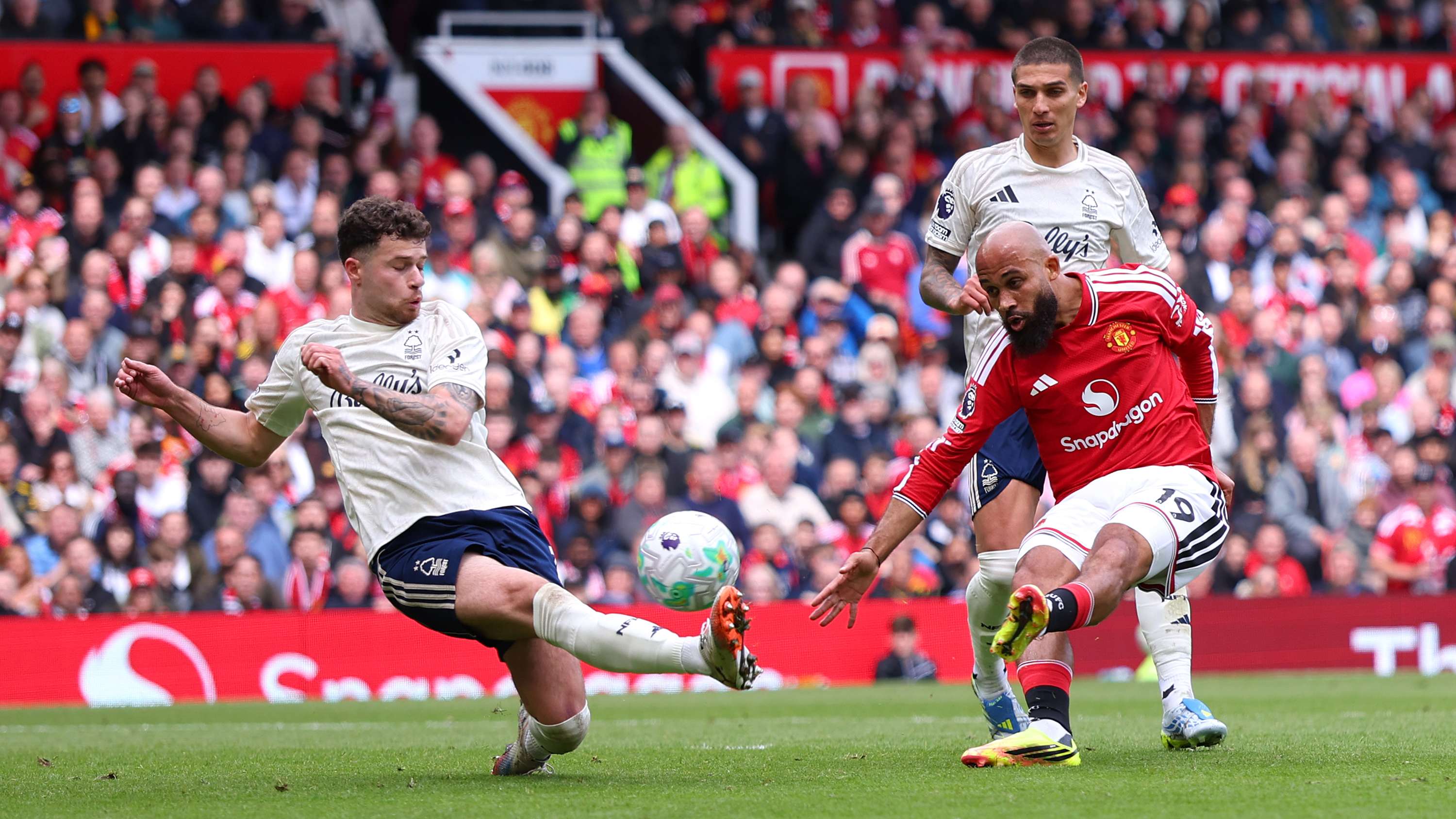 Manchester United v Nottingham Forest - Premier League