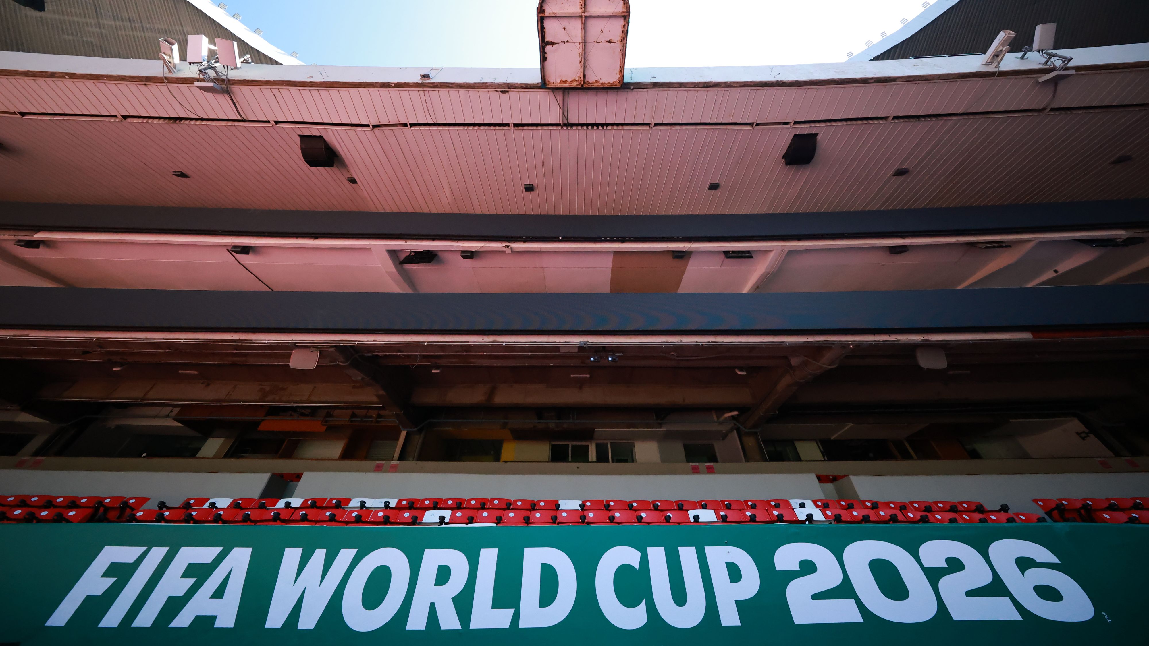 فوضى المعلمين تهدد انطلاق كأس العالم 2026 في المكسيك