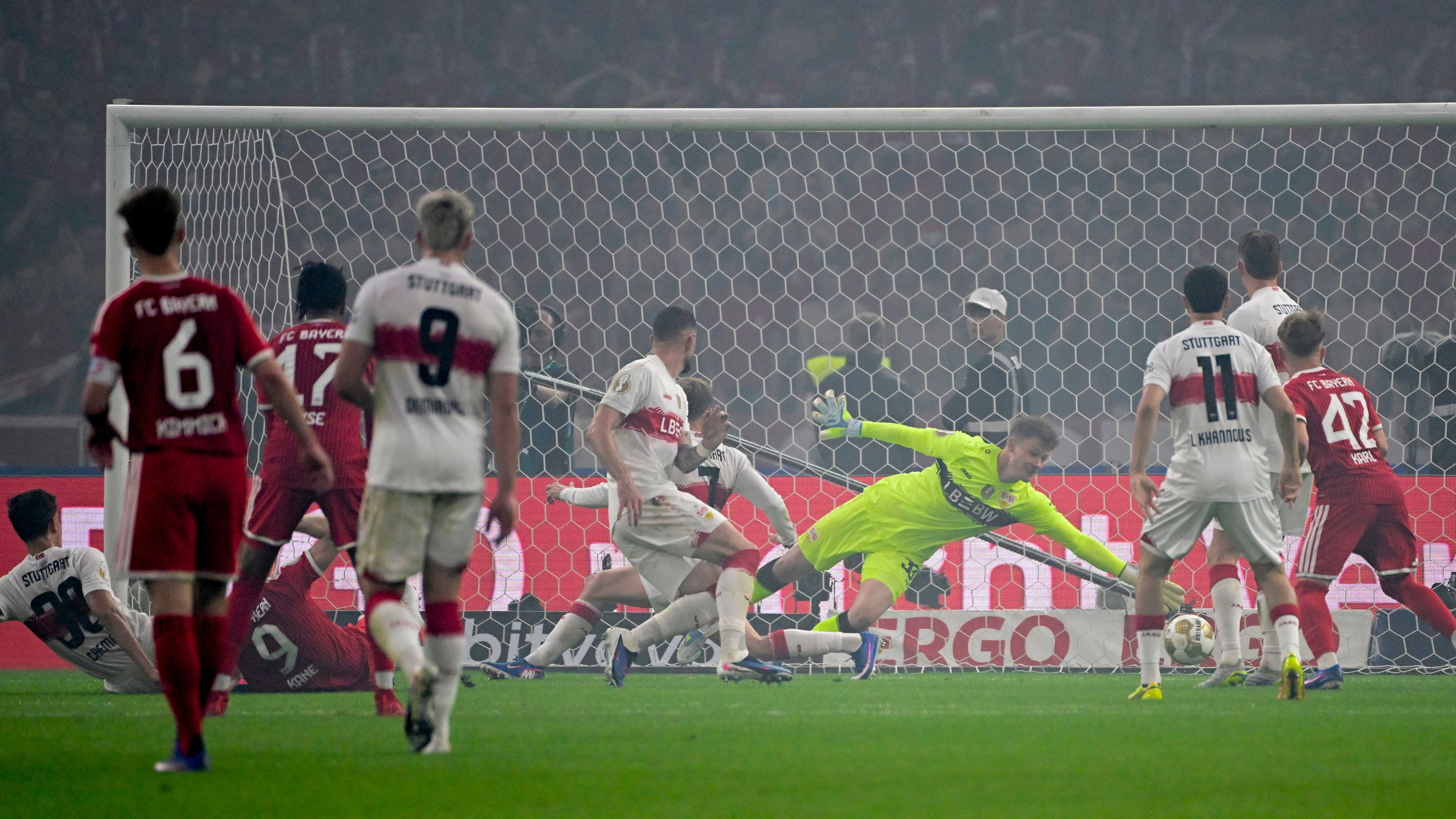 FBL-GER-CUP-BAYERN MUNICH-STUTTGART