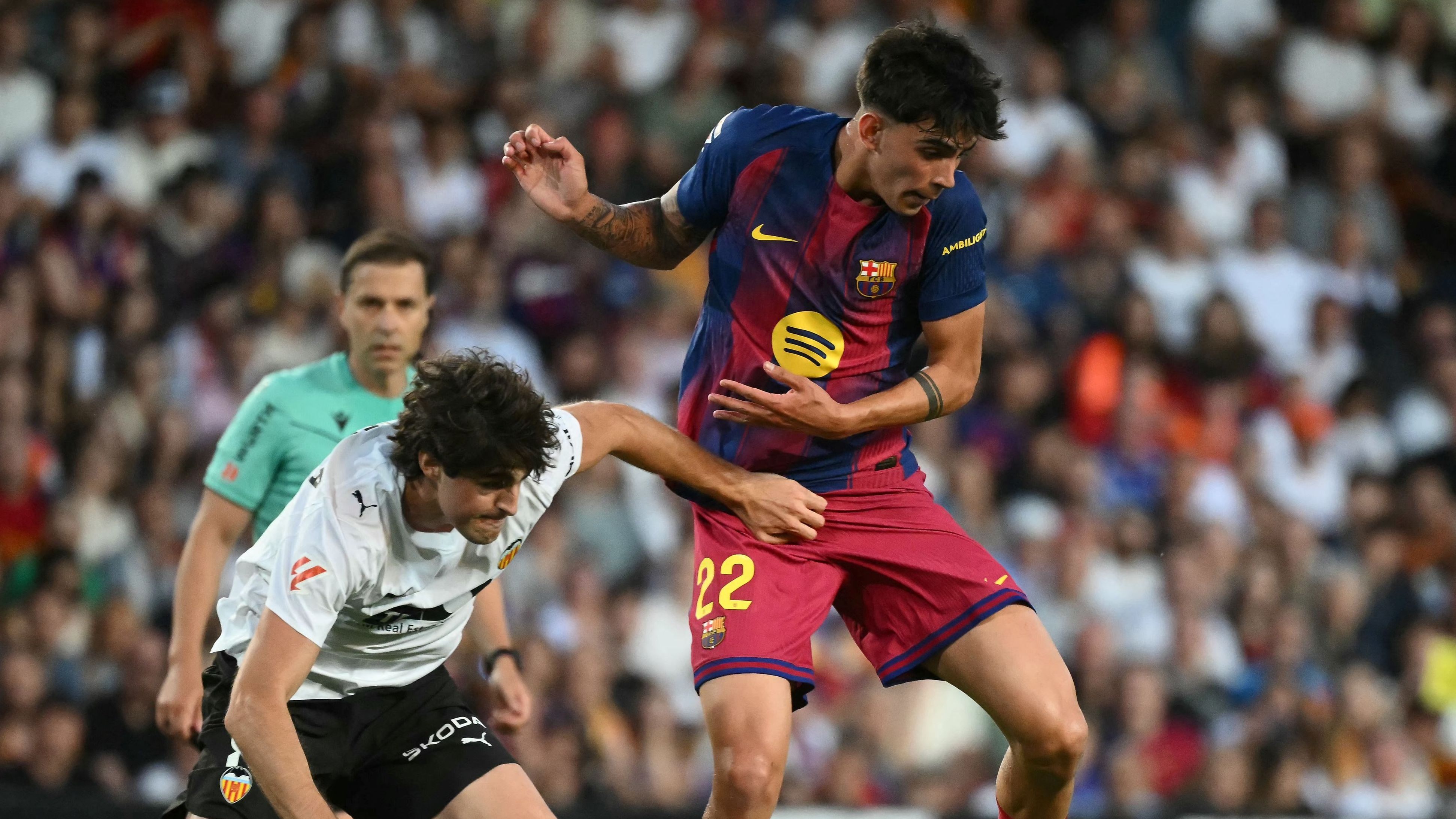 FBL-ESP-LIGA-VALENCIA-BARCELONA