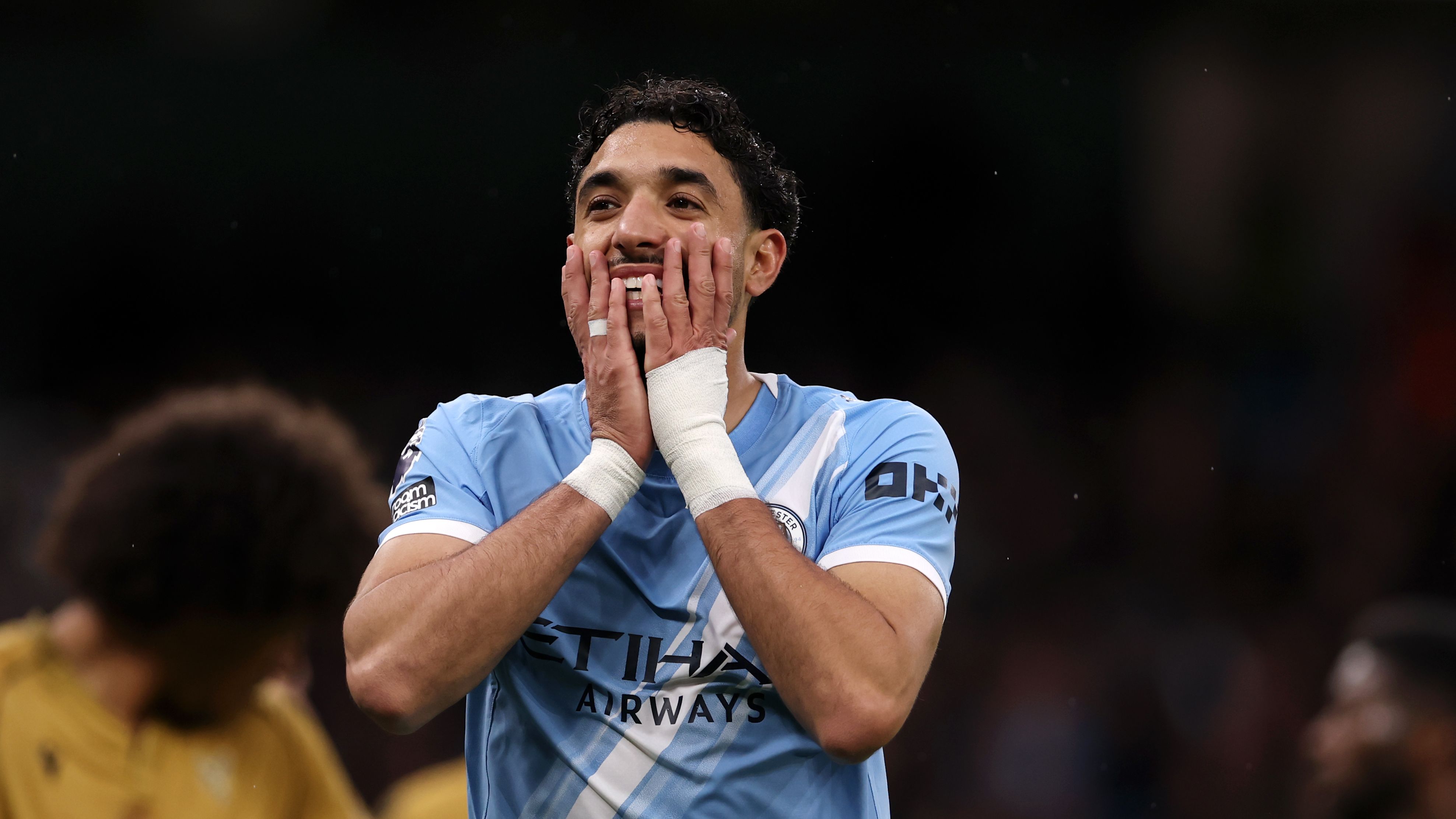 80 مليون يورو تهدد مرموش.. مانشستر سيتي يتحرك لخطف نجم تشيلسي