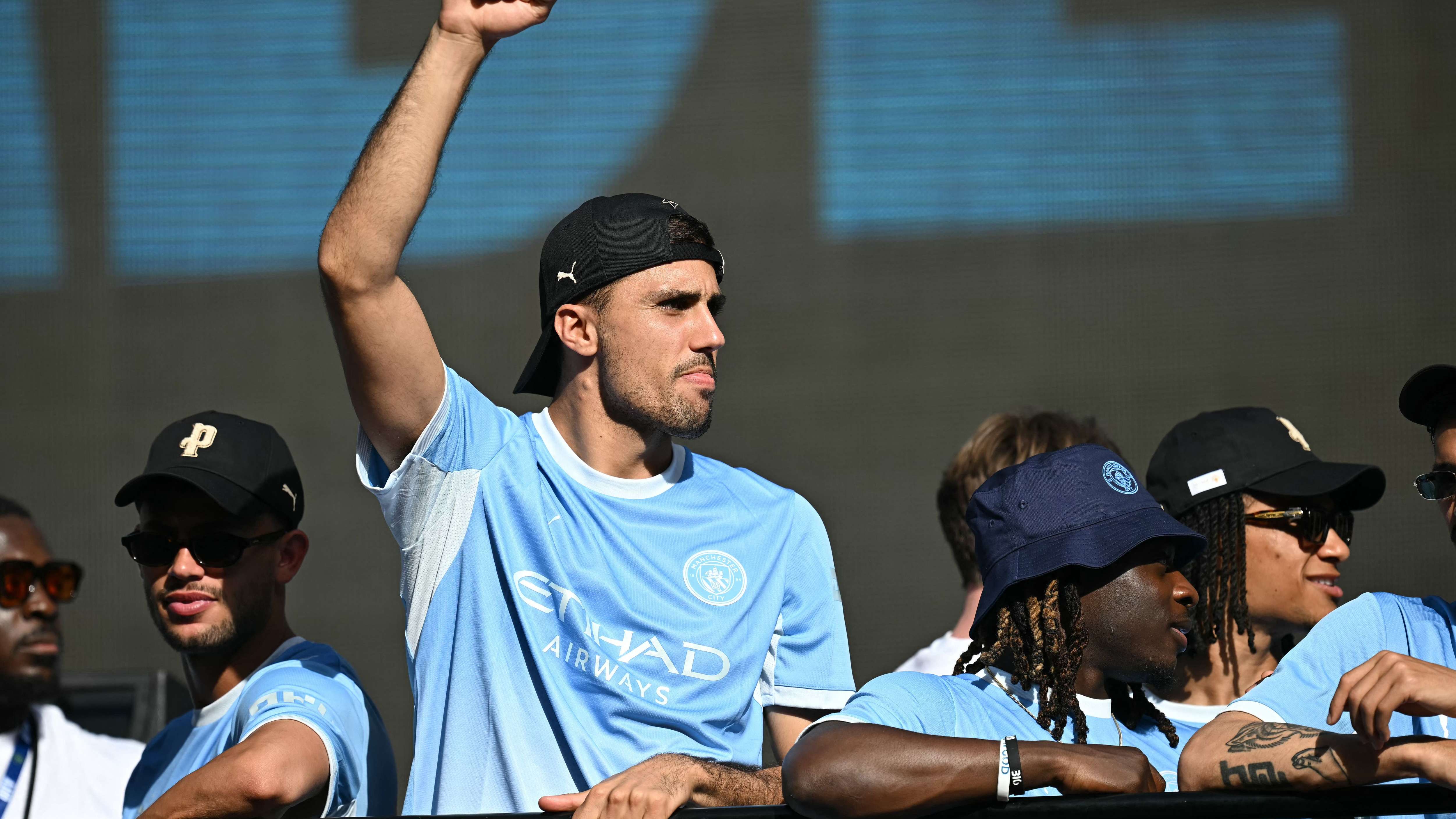 FBL-ENG-PR-MAN CITY-PARADE-FACUP-LCUP