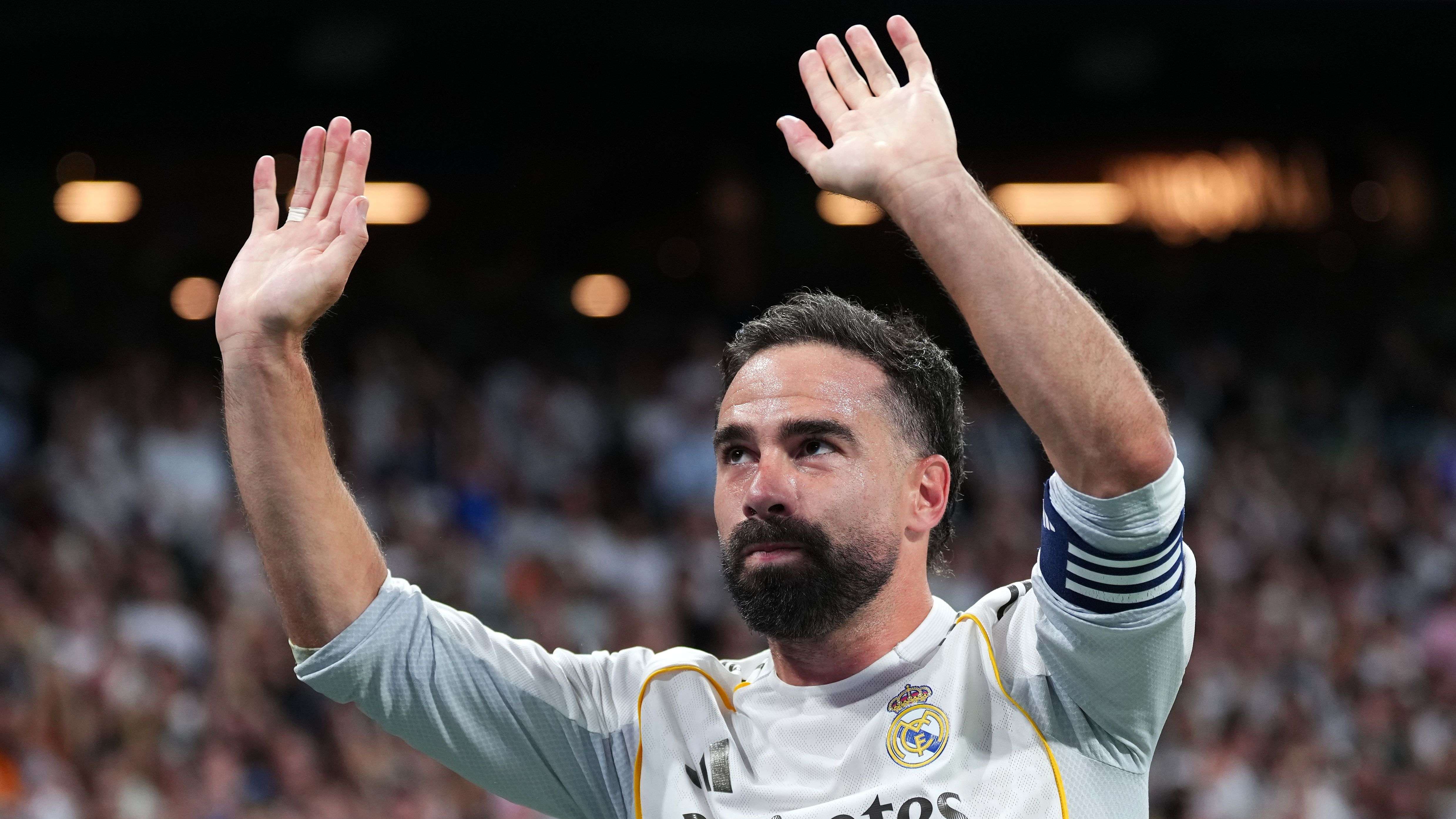 داني كارفاخالبالفيديو.. كارفاخال يصدم جماهير ريال مدريد: تشاجرنا بالأيدي كثيرًا!معارك غرفة ملابس ريال مدريد12:4028 أكتوبر 2026