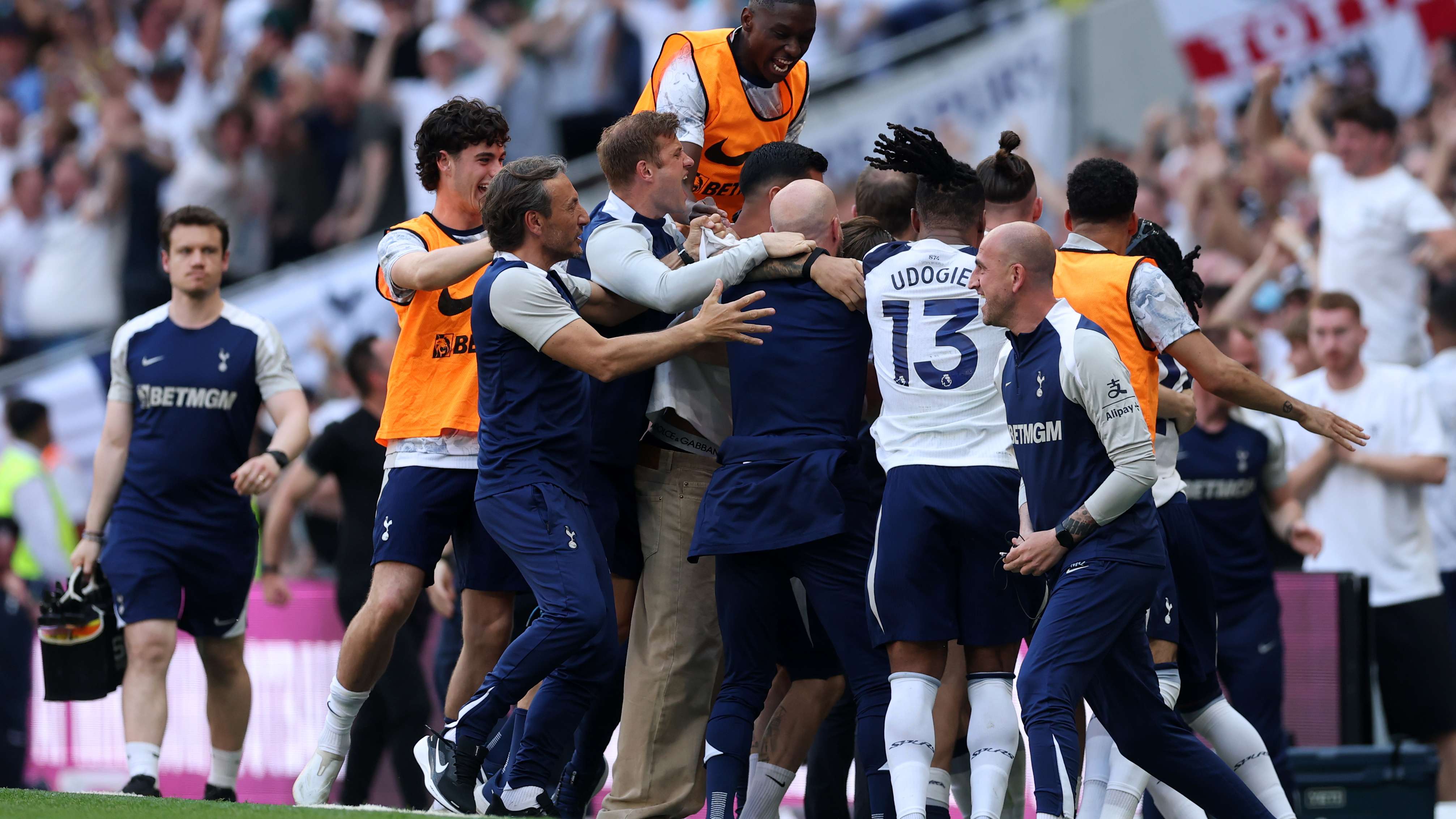 Tottenham Hotspur v Everton - Premier League
