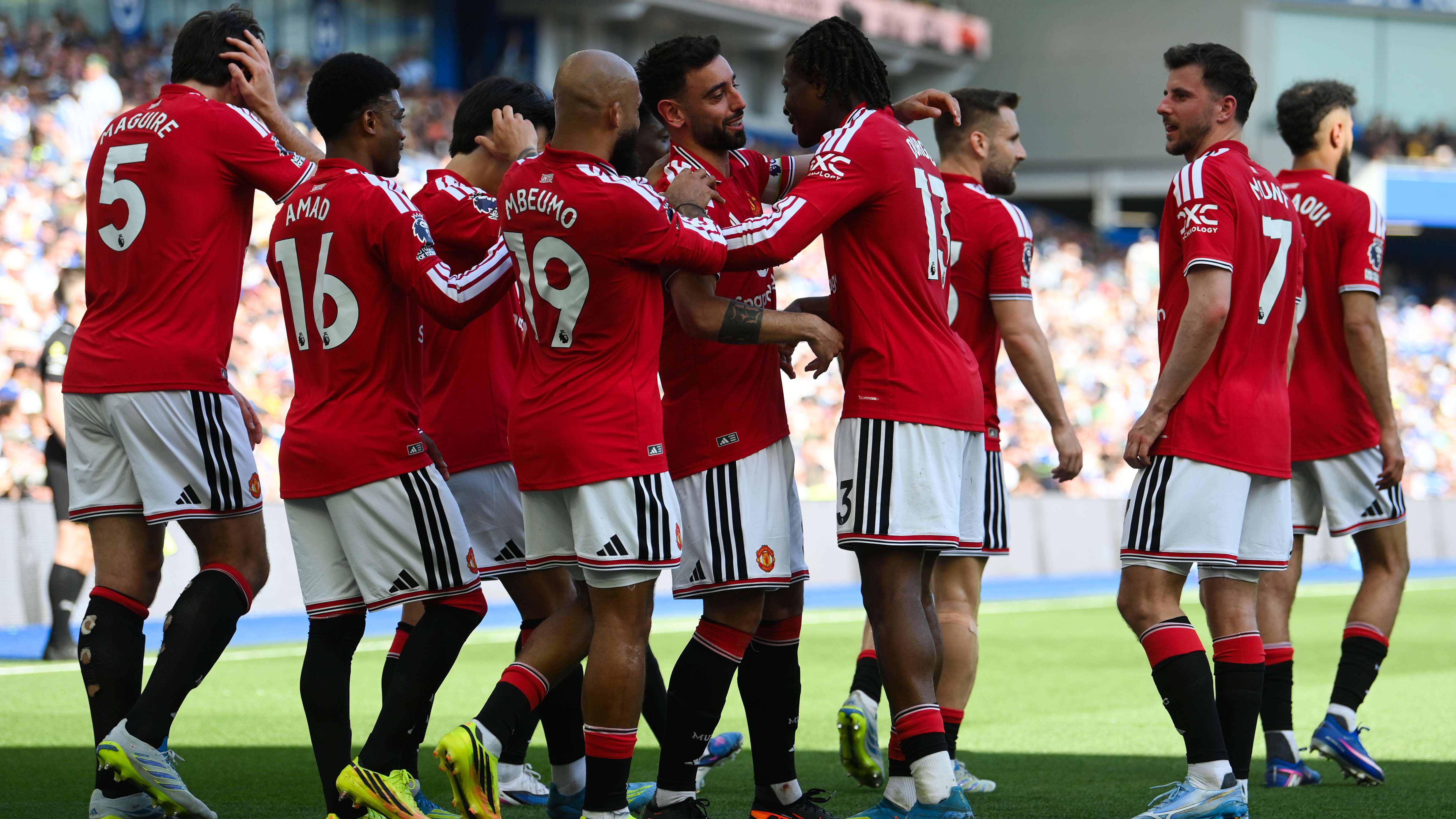 Brighton & Hove Albion v Manchester United - Premier League