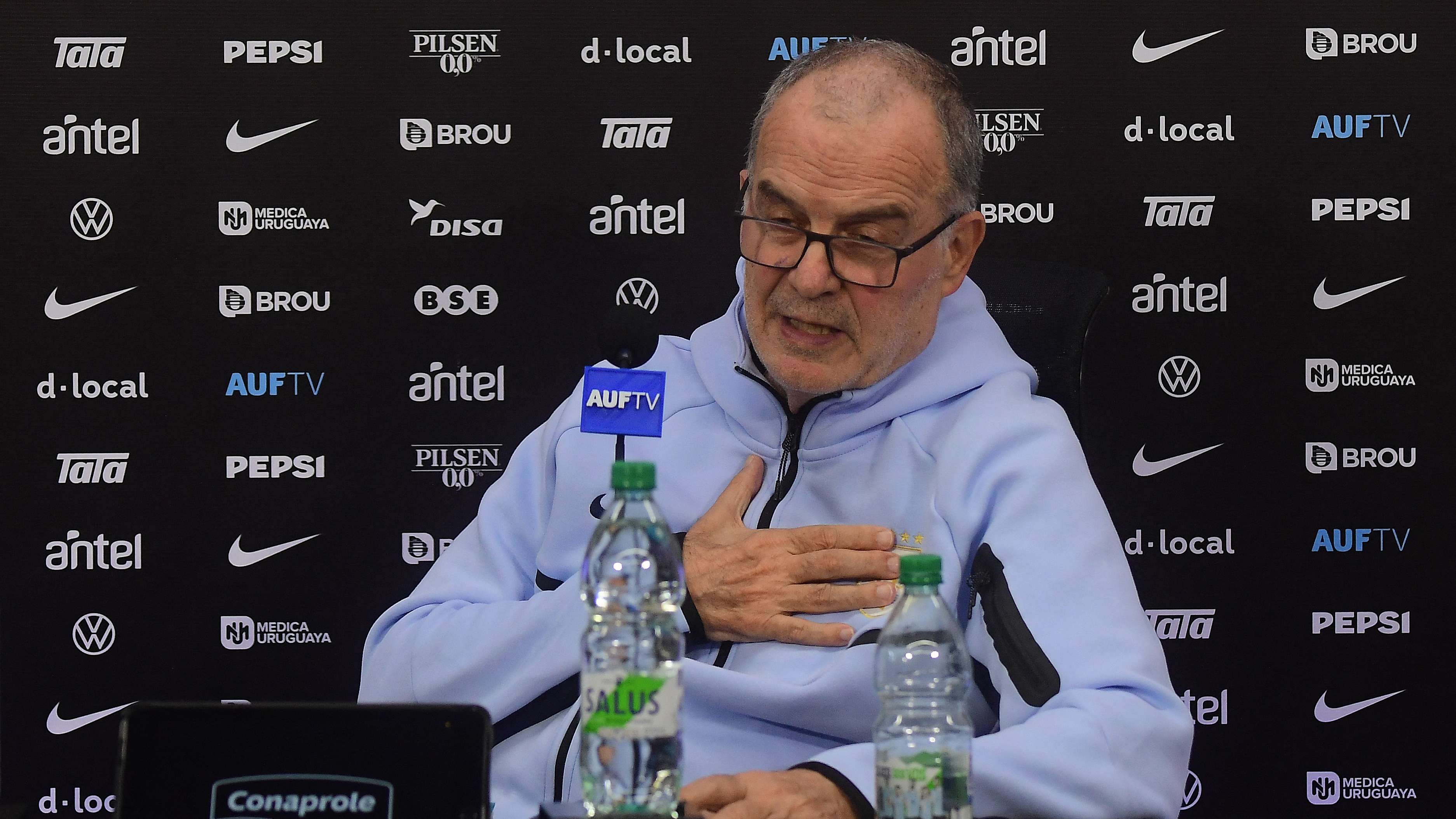 FBL-WC-2026-URU-PRESSER