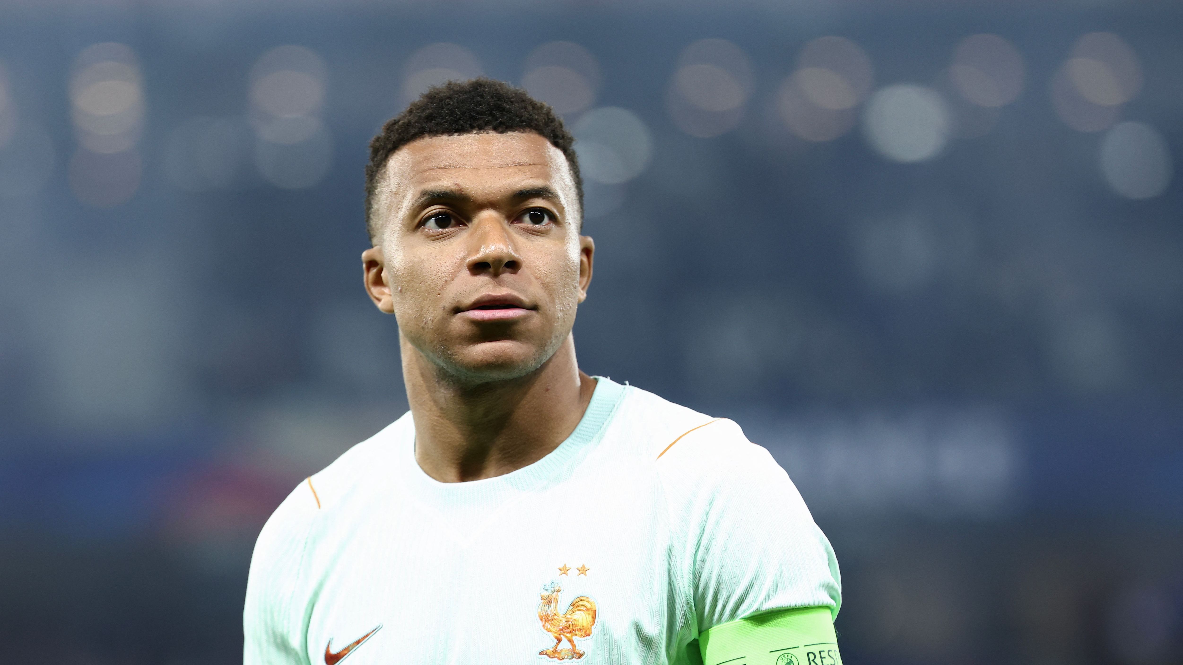 مفاجأة بشأن مركز مبابي مع منتخب فرنسا