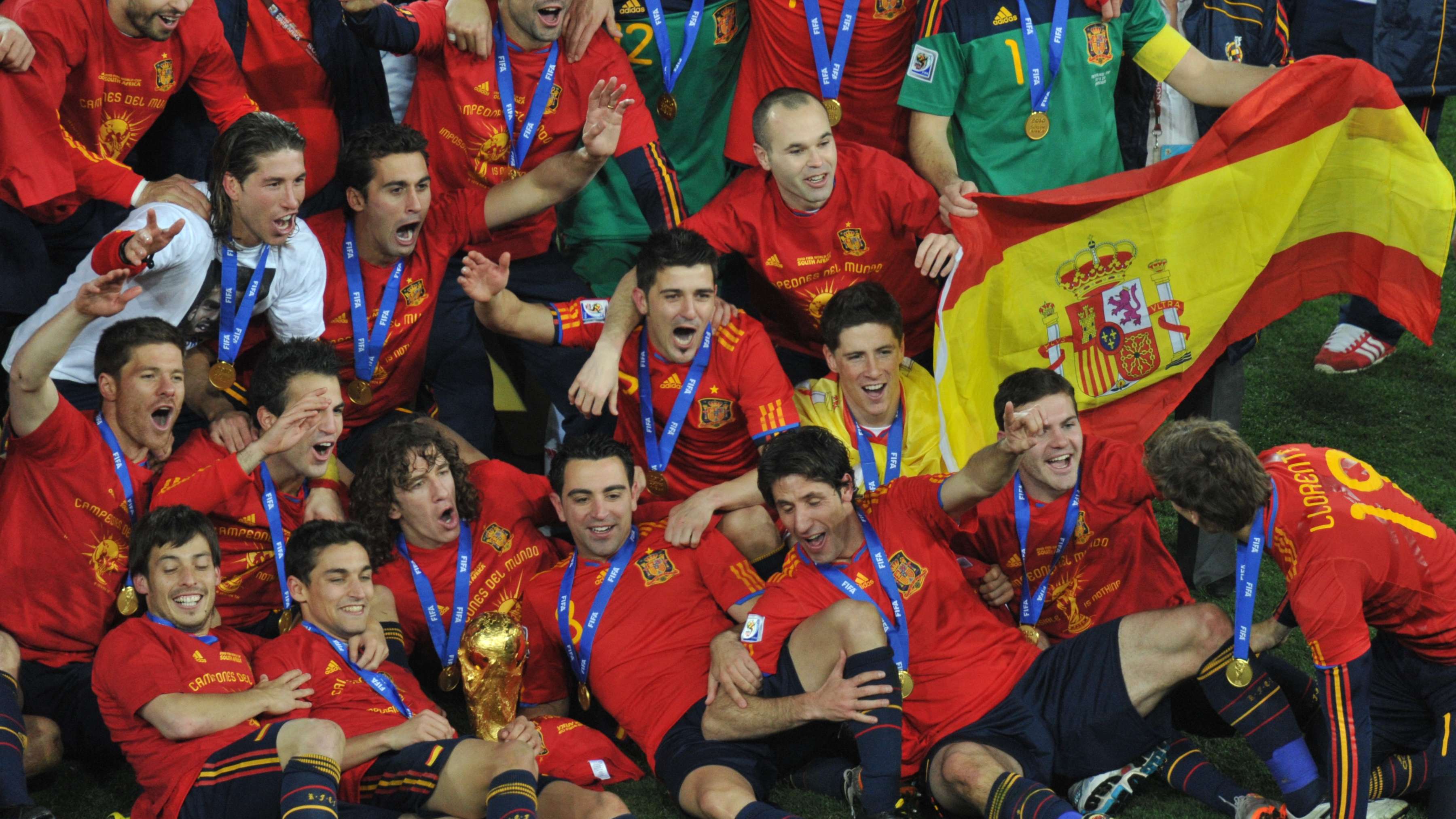 FBL-WC2010-MATCH64-NED-ESP-TROPHY