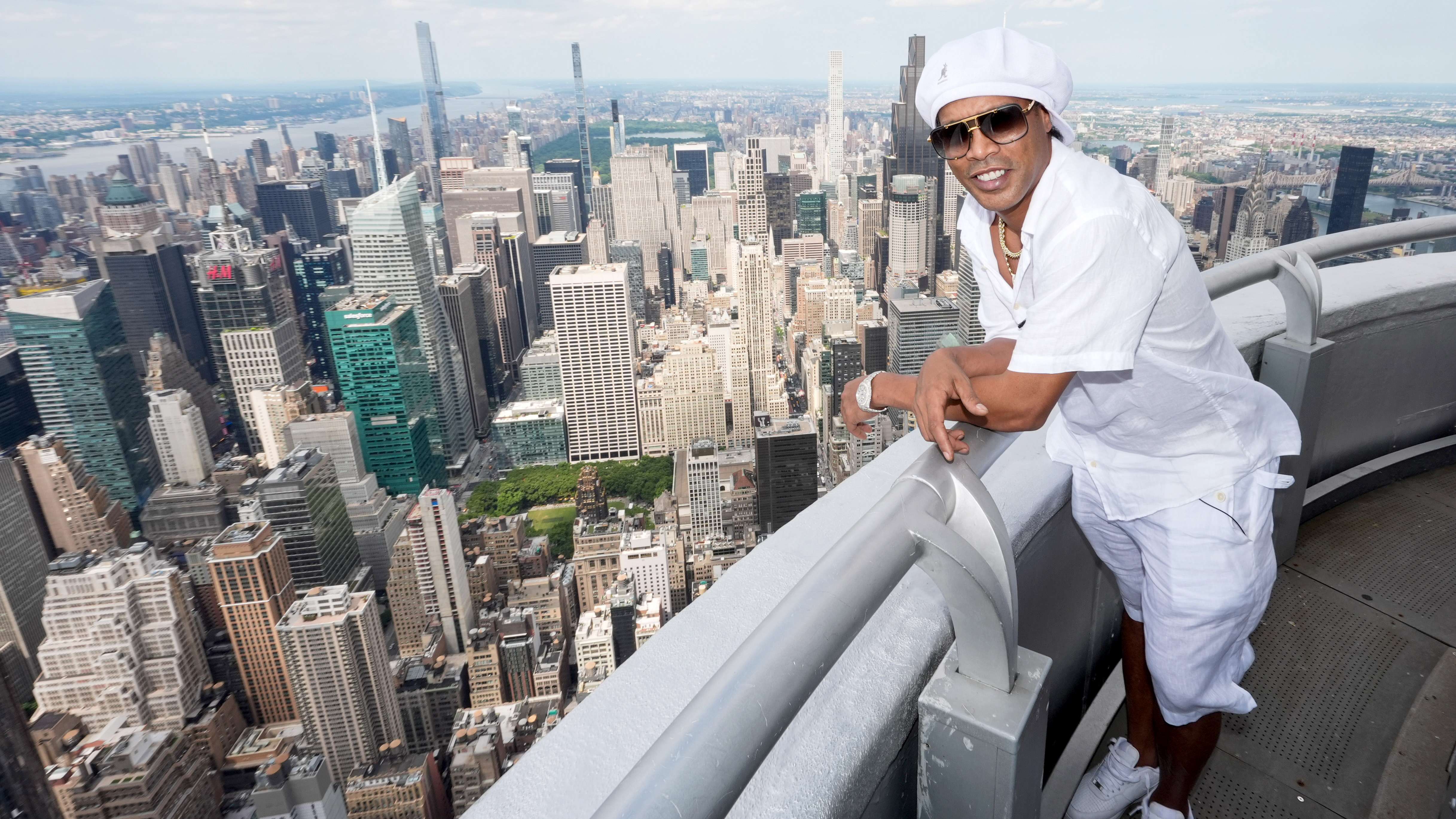 Ronaldinho Lights the Empire State Building