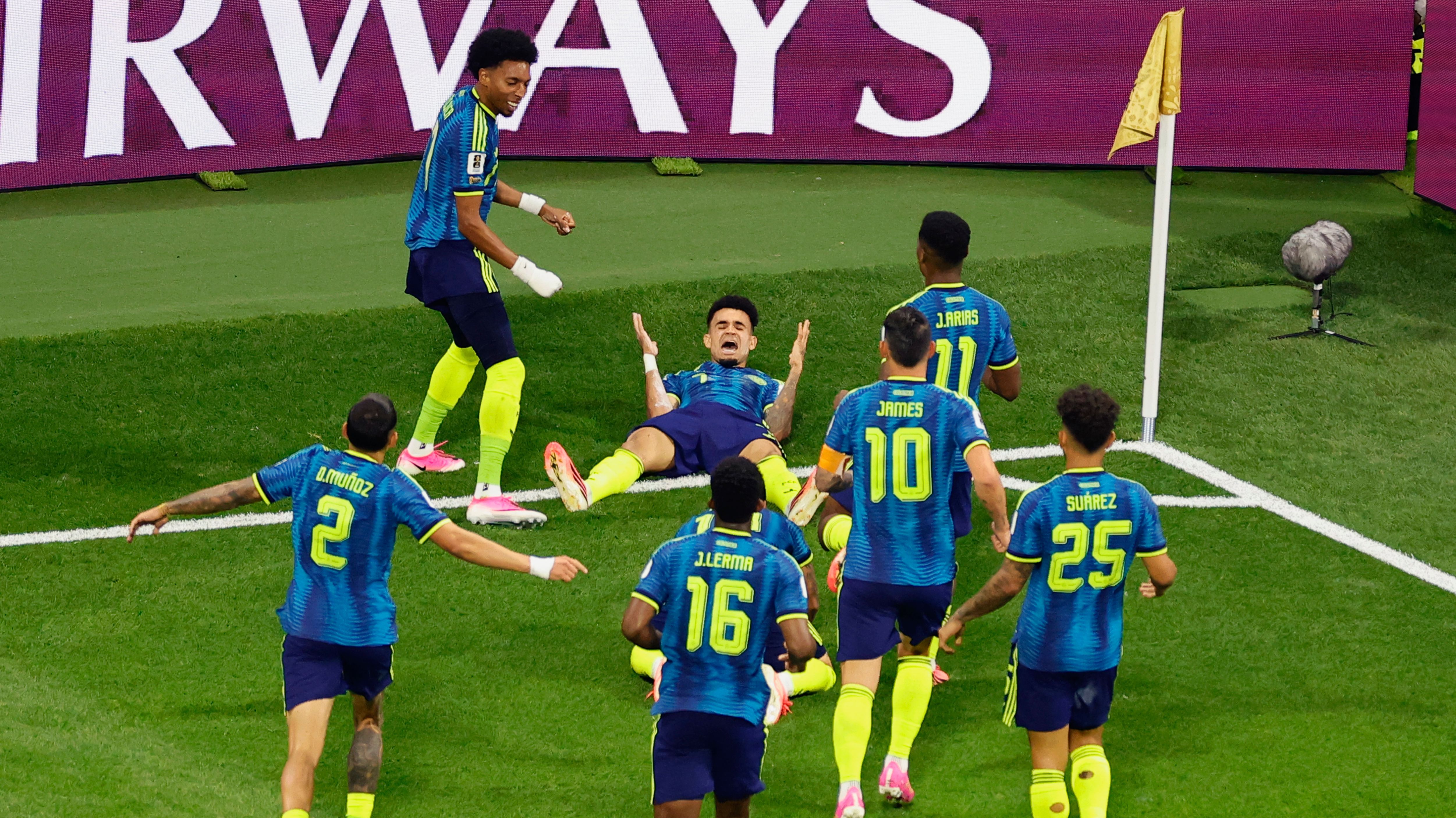 فيديو: مستغلًا سقوط البرتغال.. لويس دياز يمنح كولومبيا الانتصار ضد أوزبكستان