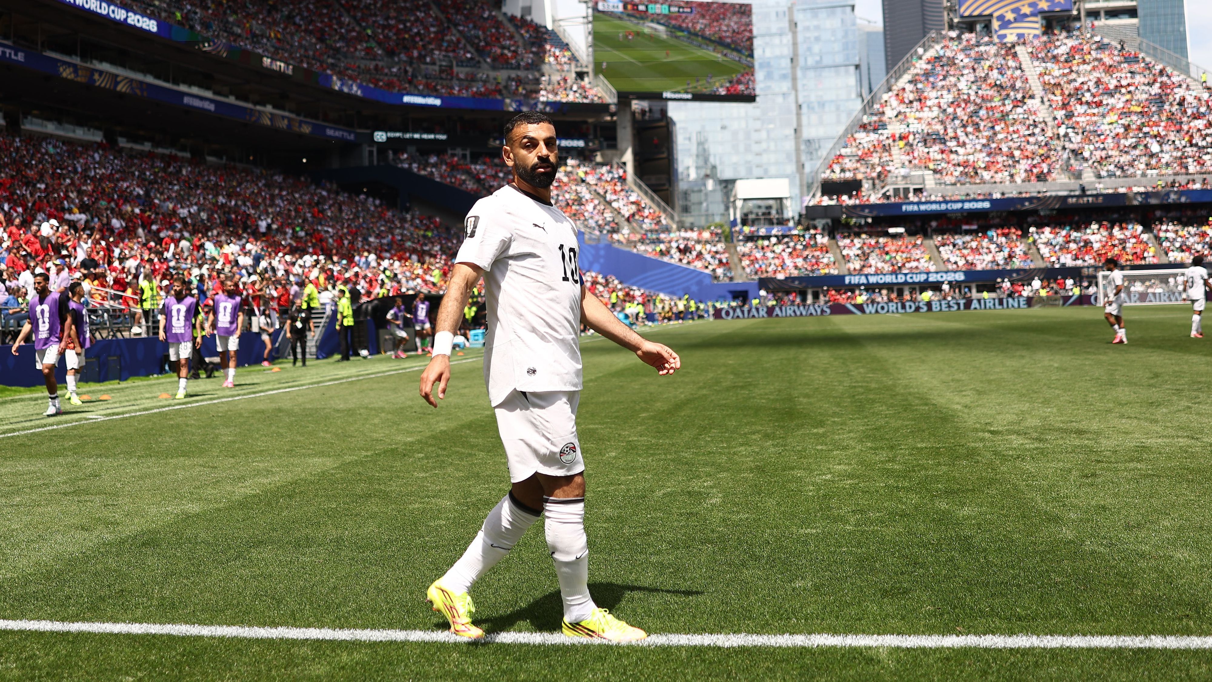 حارس مصر يكشف سر استبدال محمد صلاح أمام بلجيكا