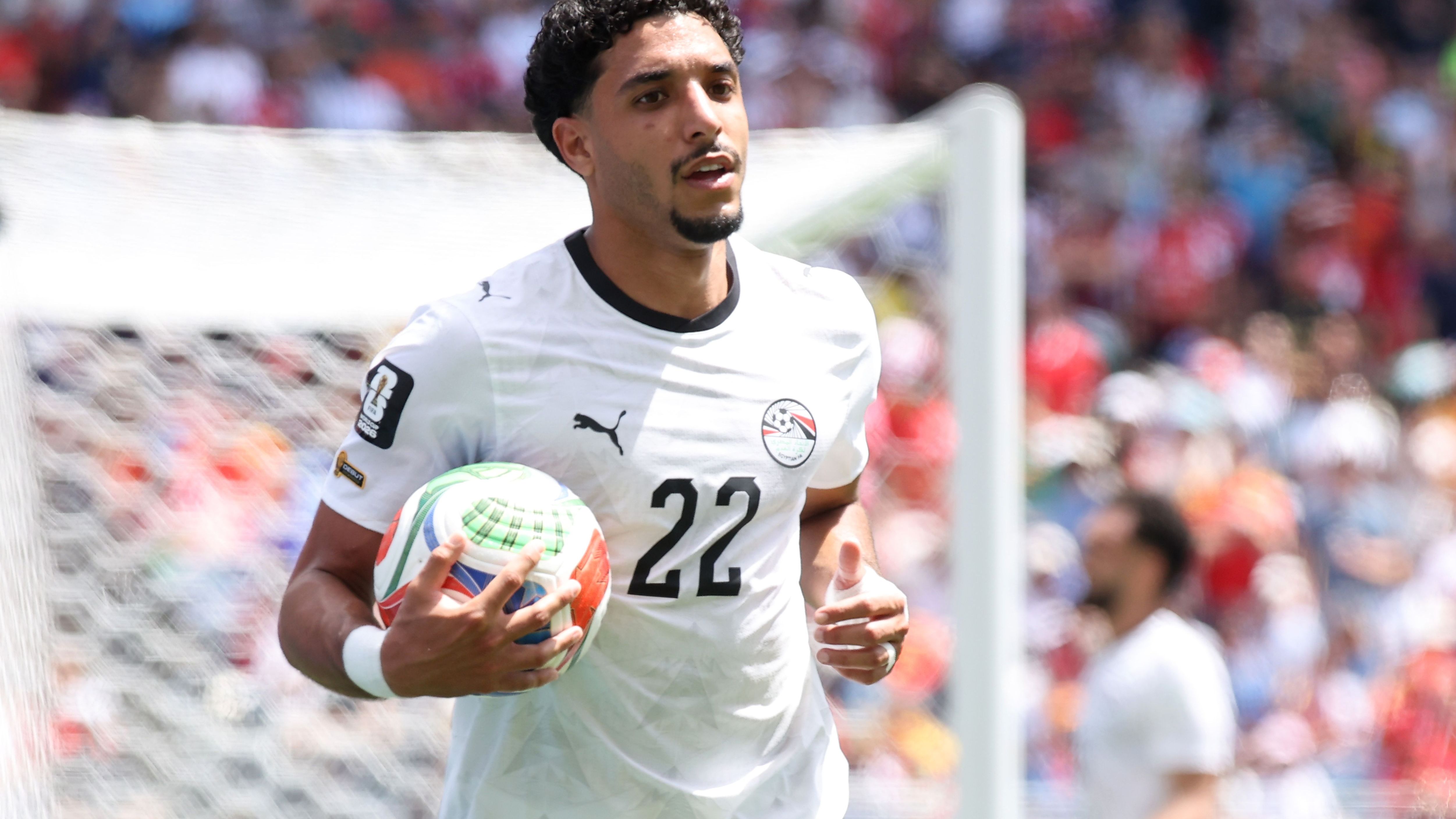 مرموش في مفترق طرق.. وعملاق أوروبي يترقب